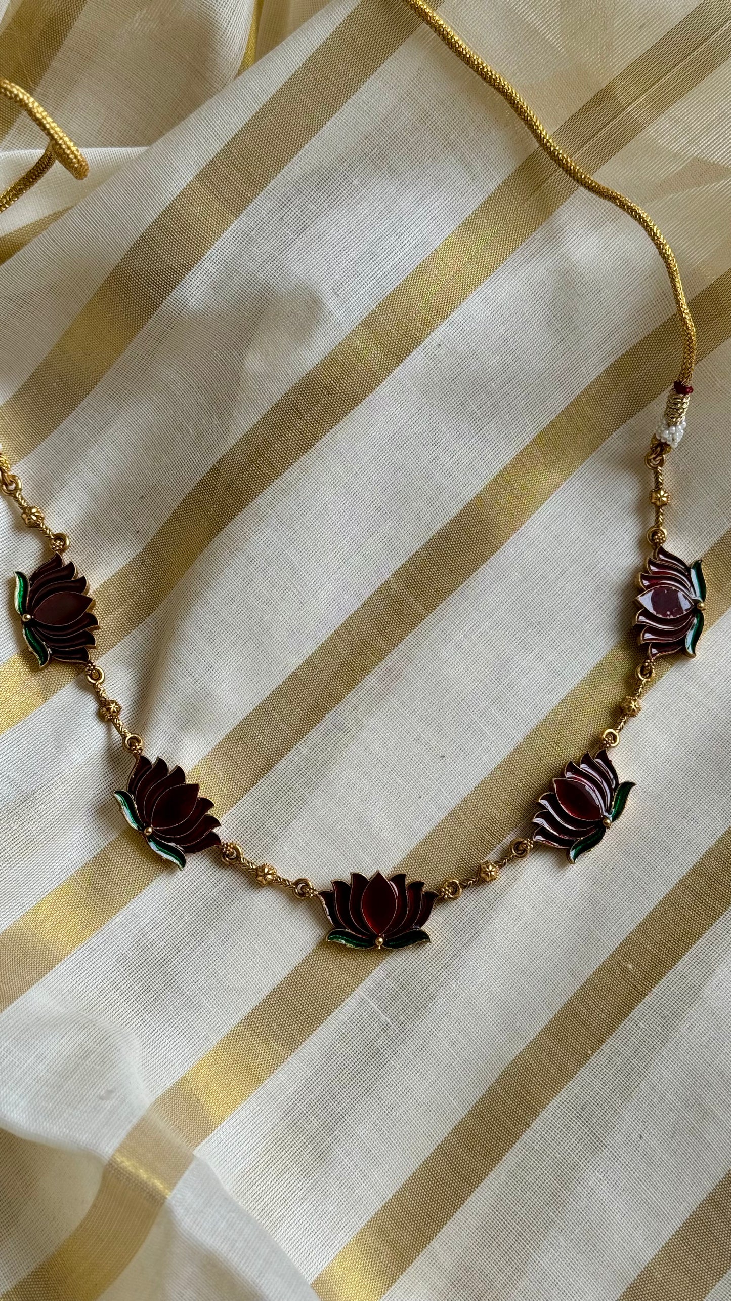 Dark red lotus pendant necklace - YCAGC30