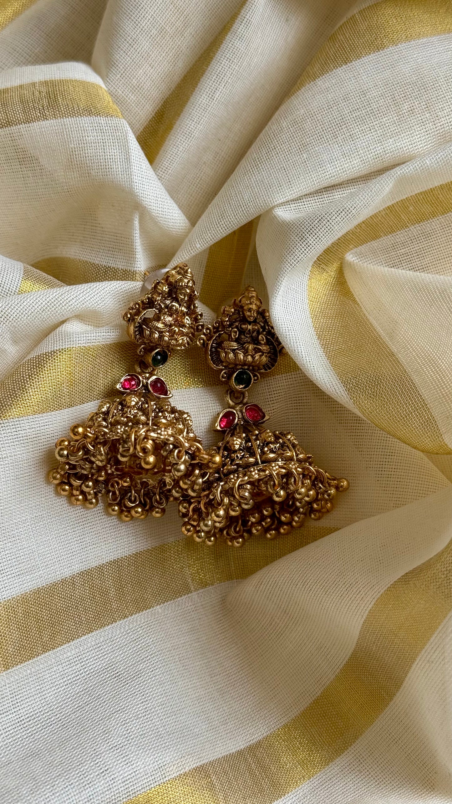 Jhumka with red green stone, antique gold - YCAGJK84