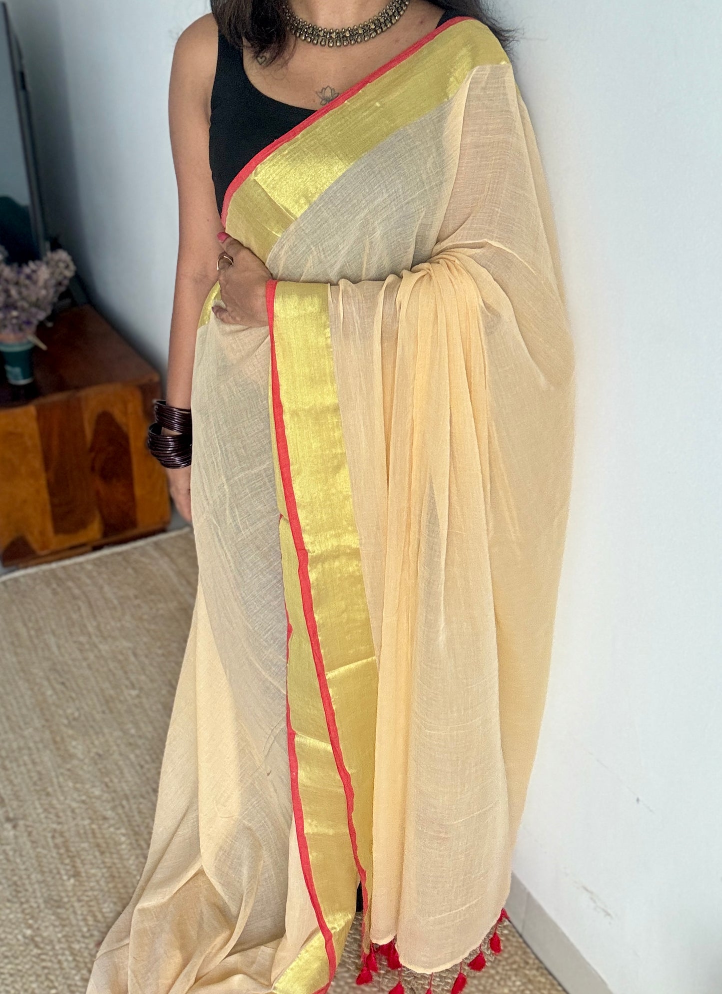 Musk cream with zari border, mul cotton YCBCMCM01