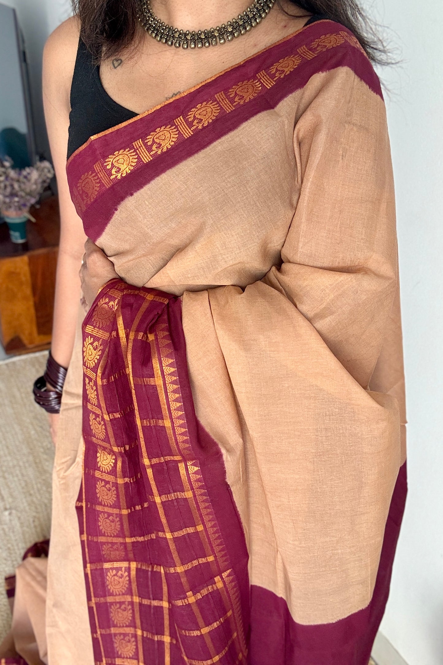 Beige - Maroon Kattam (Checkered) Border - Madurai Sungudi cotton - YCCOTNSKCB07