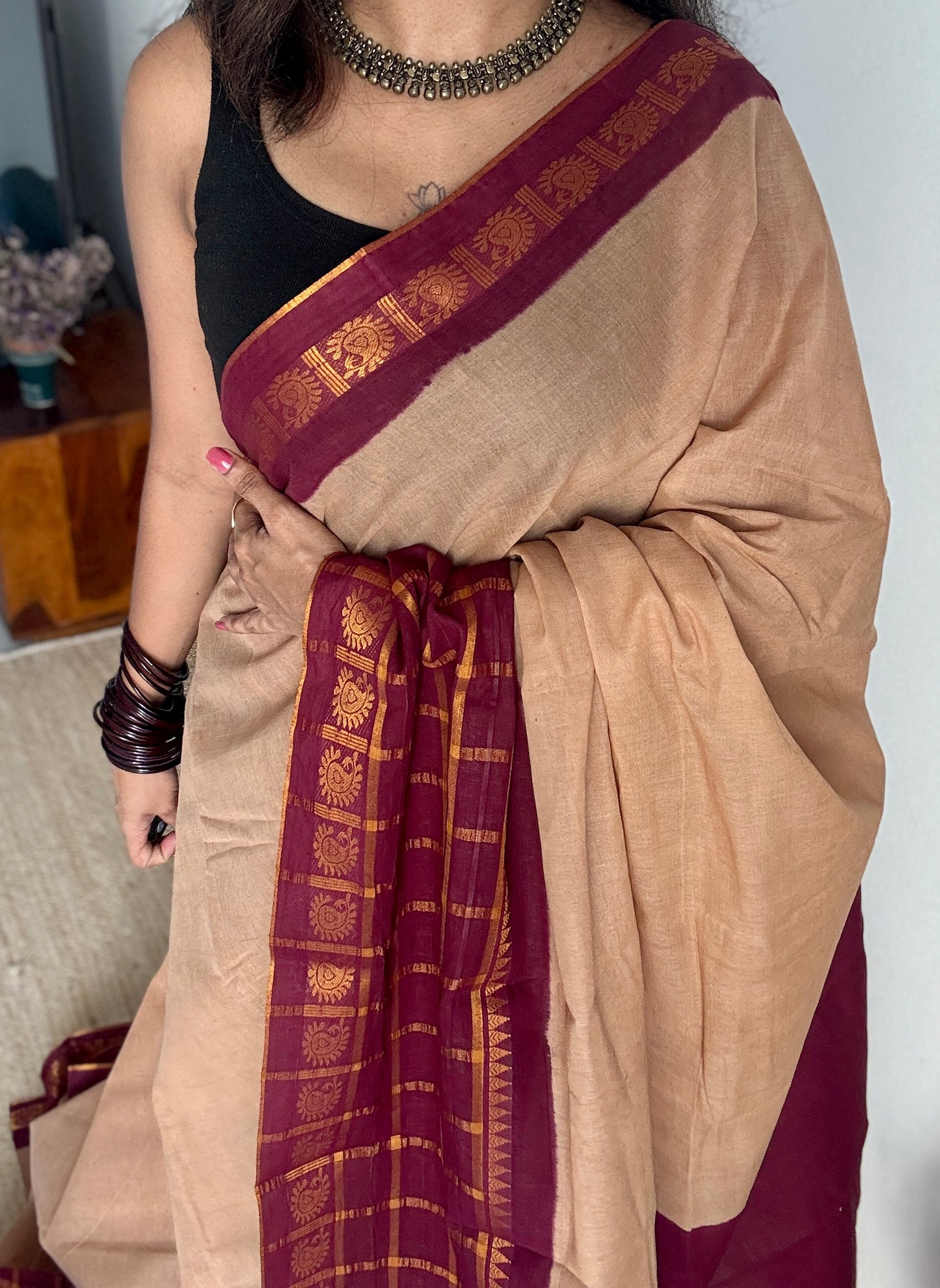 Beige - Maroon Kattam (Checkered) Border - Madurai Sungudi cotton - YCCOTNSKCB07