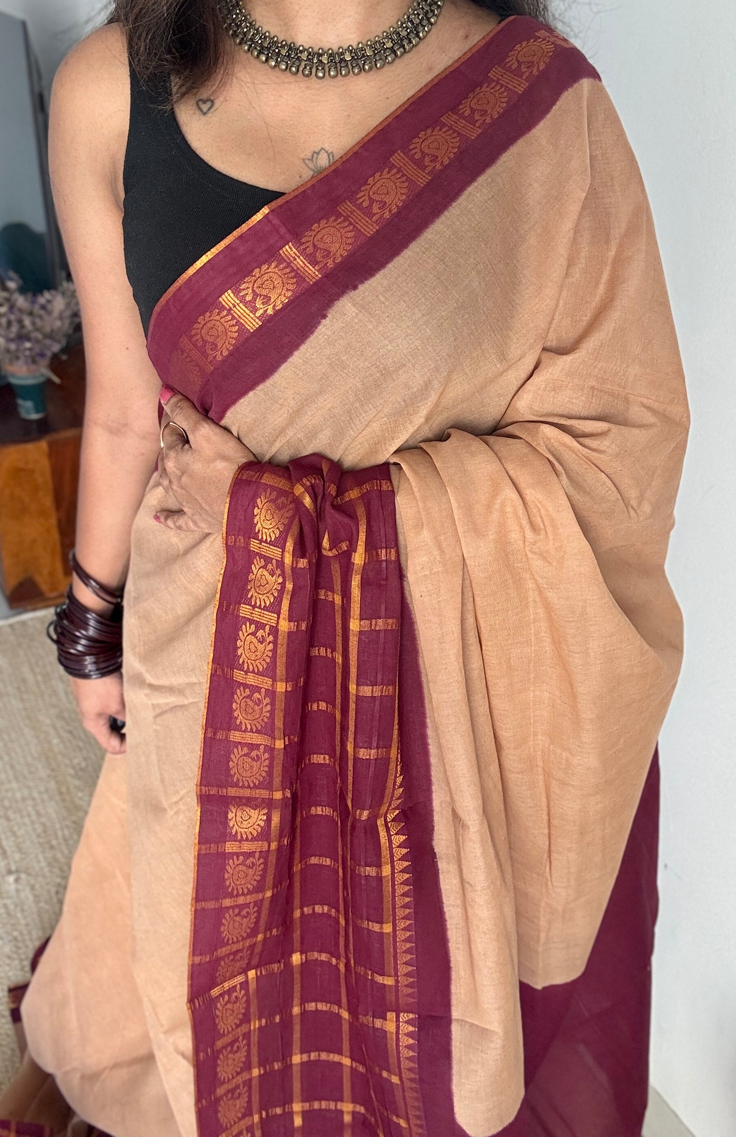 Beige - Maroon Kattam (Checkered) Border - Madurai Sungudi cotton - YCCOTNSKCB07