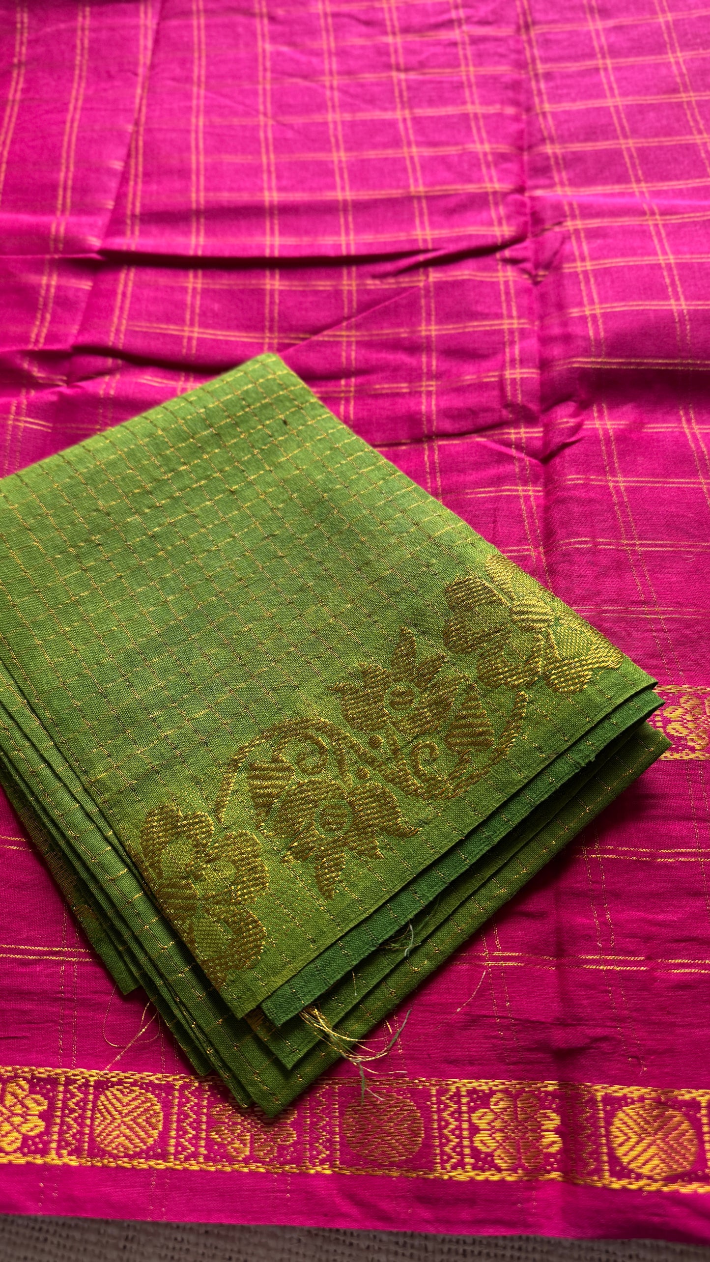 Hot pink adayar zari kattam, sungudi cotton, with contrast blouse fabric - YCCOTNAZKR04