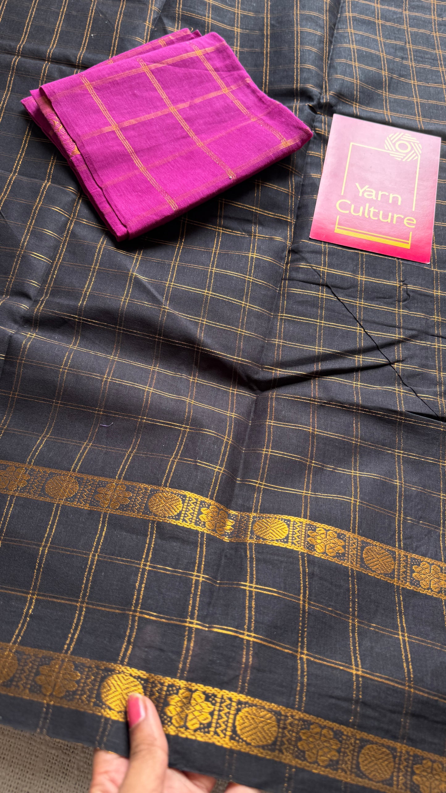 Black adayar zari kattam, sungudi cotton, with contrast blouse fabric - YCCOTNAZKR01