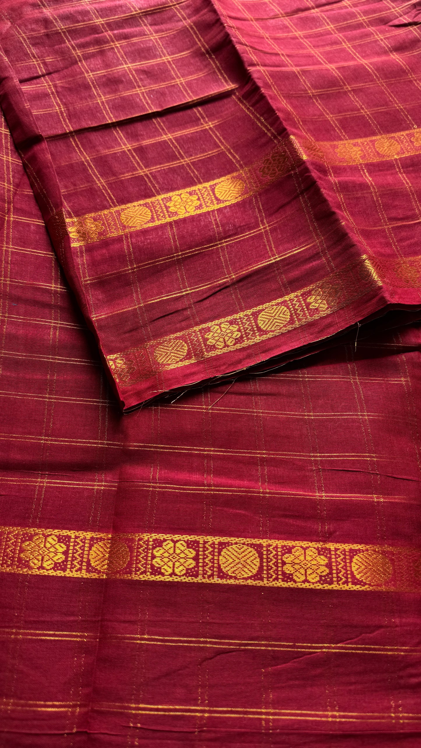 Maroon adayar zari kattam, sungudi cotton, with contrast blouse fabric - YCCOTNAZKR03