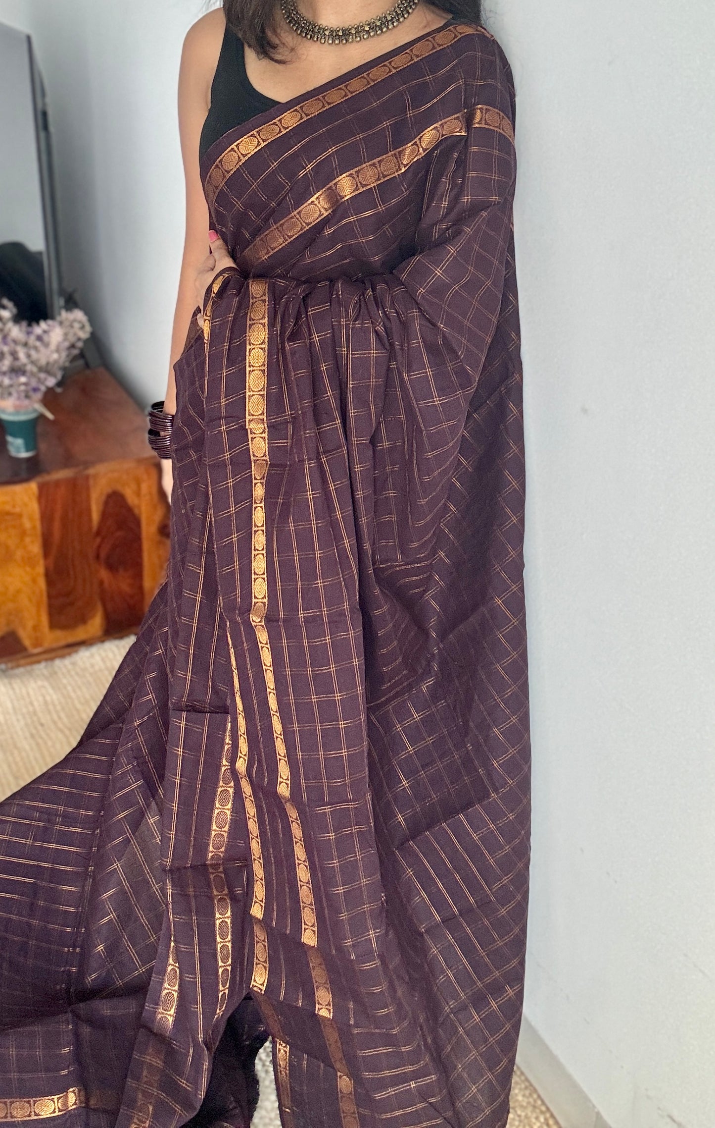 Purple Brown adayar zari kattam, sungudi cotton, with contrast blouse fabric - YCCOTNAZKR02