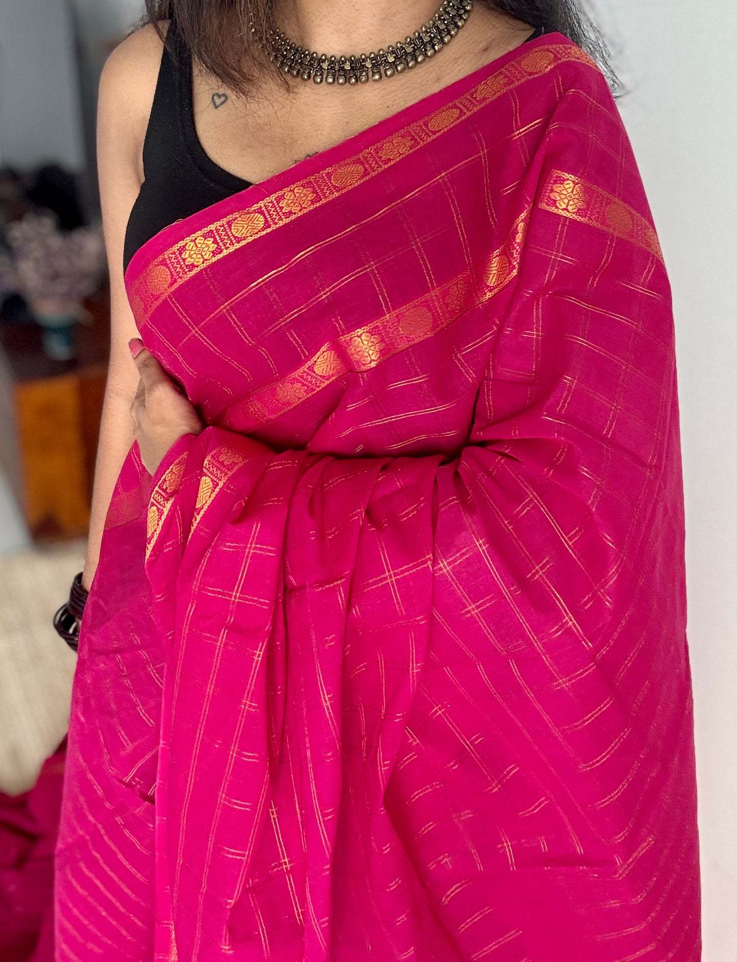Hot pink adayar zari kattam, sungudi cotton, with contrast blouse fabric - YCCOTNAZKR04