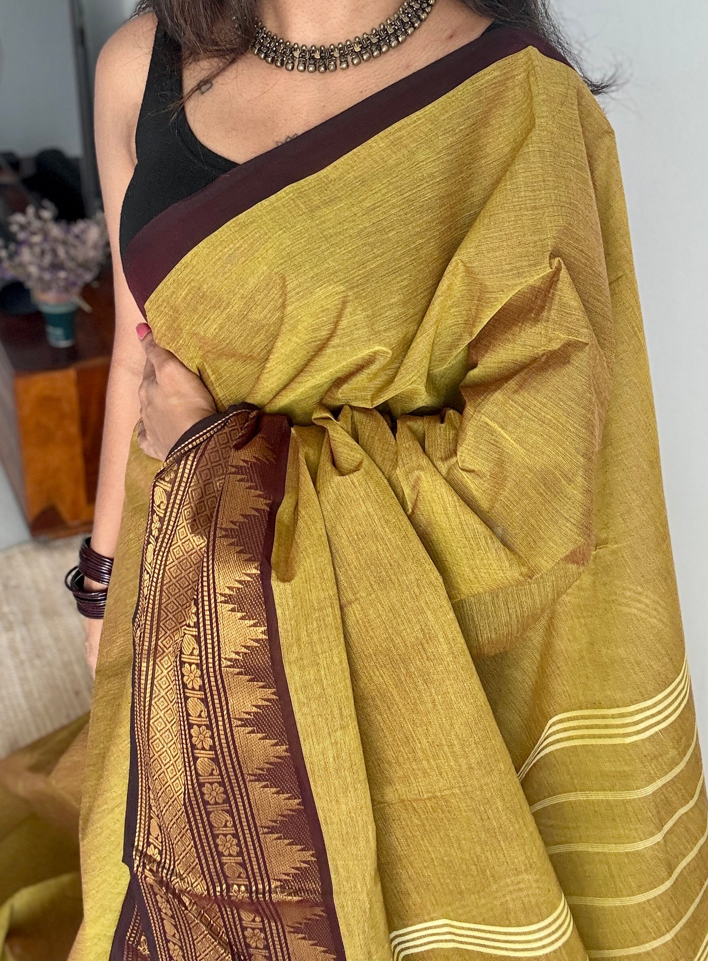 Light Green with Brown Contrast Border (single side) - Chettinad Cotton - YCCOTNCLWB06