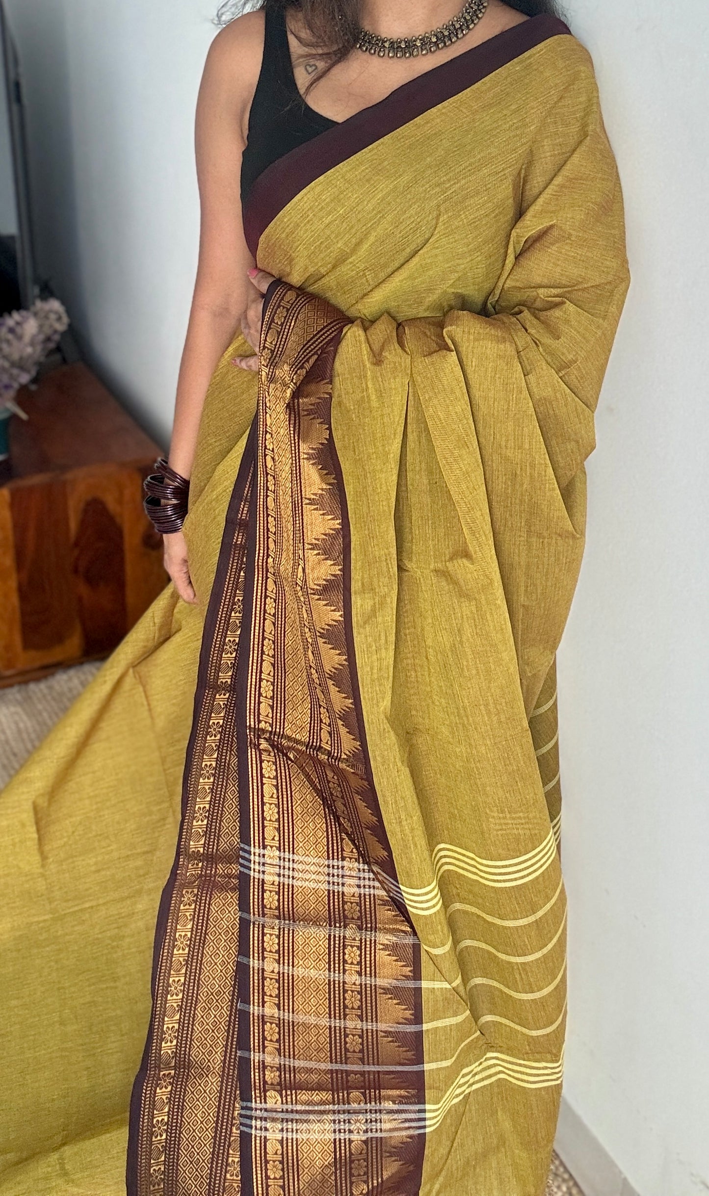 Light Green with Brown Contrast Border (single side) - Chettinad Cotton - YCCOTNCLWB06