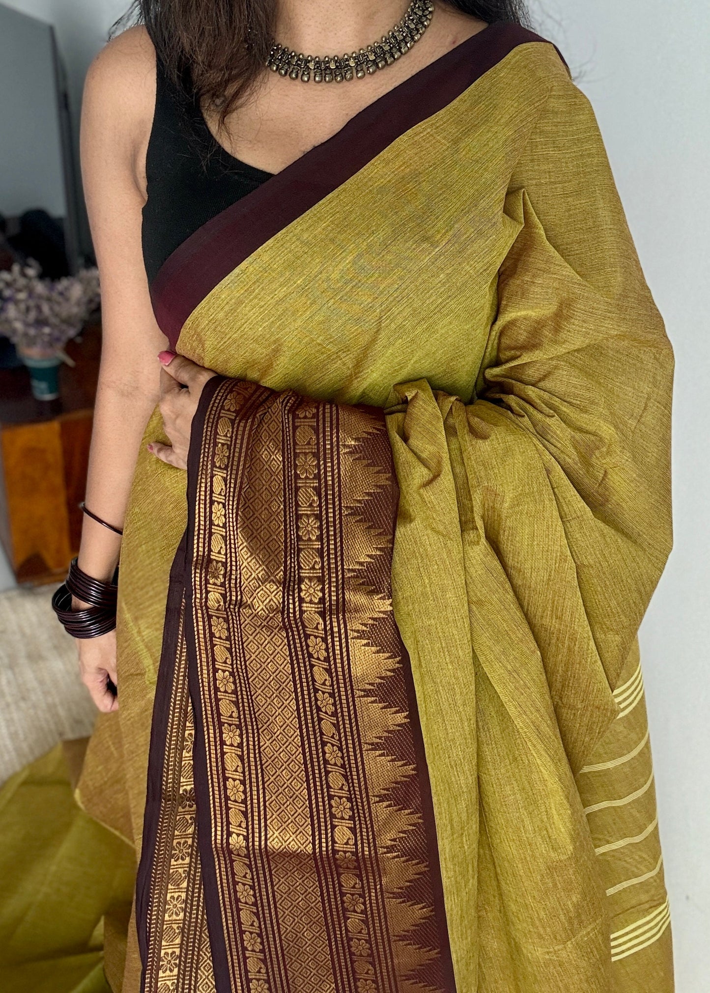 Light Green with Brown Contrast Border (single side) - Chettinad Cotton - YCCOTNCLWB06