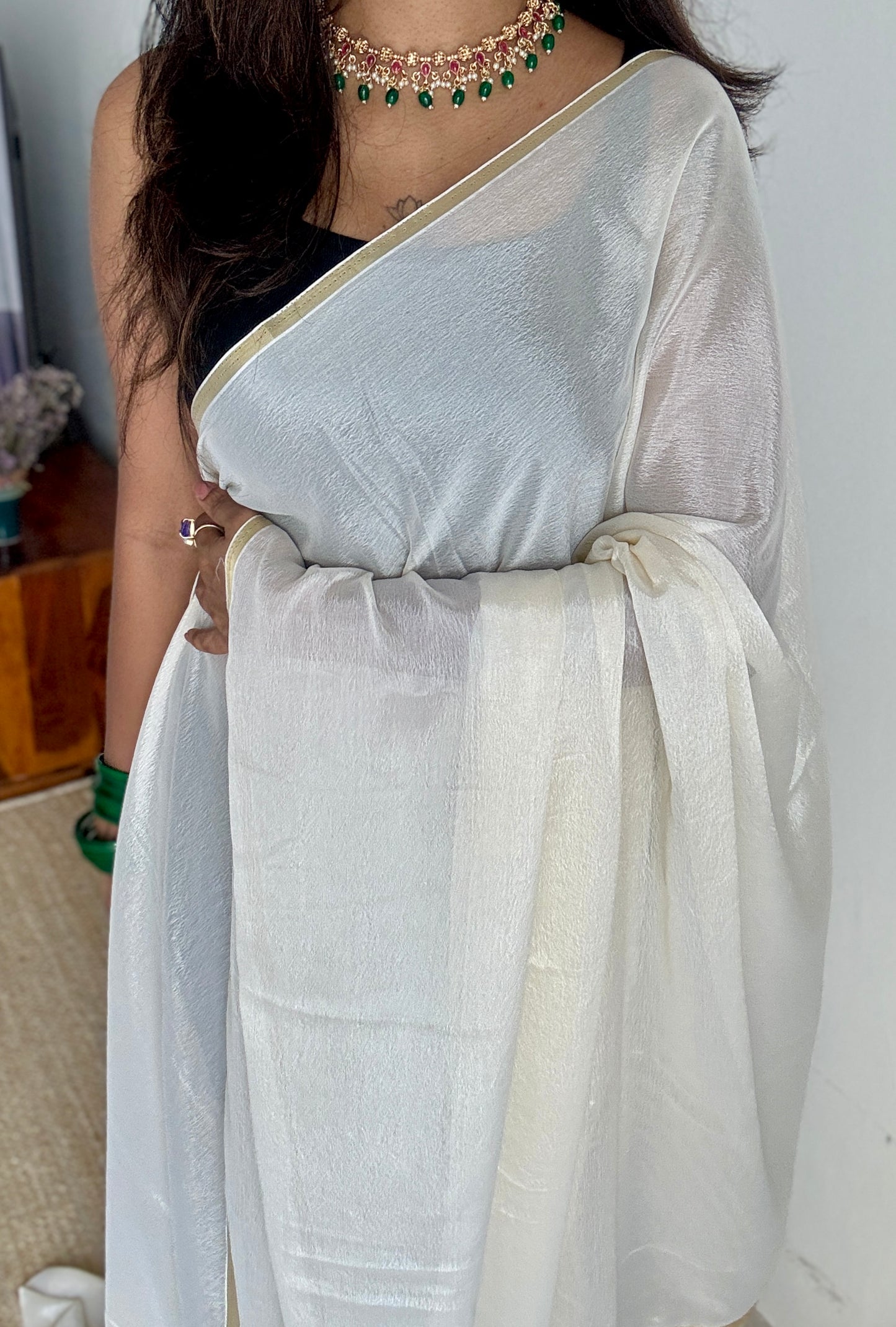 Noor - Ivory whispers & golden grace, chinon