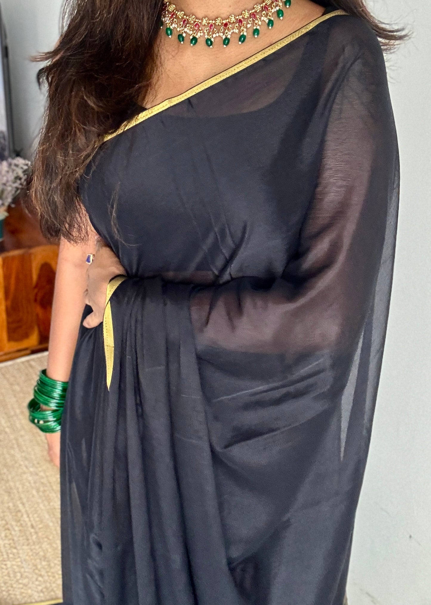 Azaadi - Boldness of black and gold, chinon YCWODCZ02
