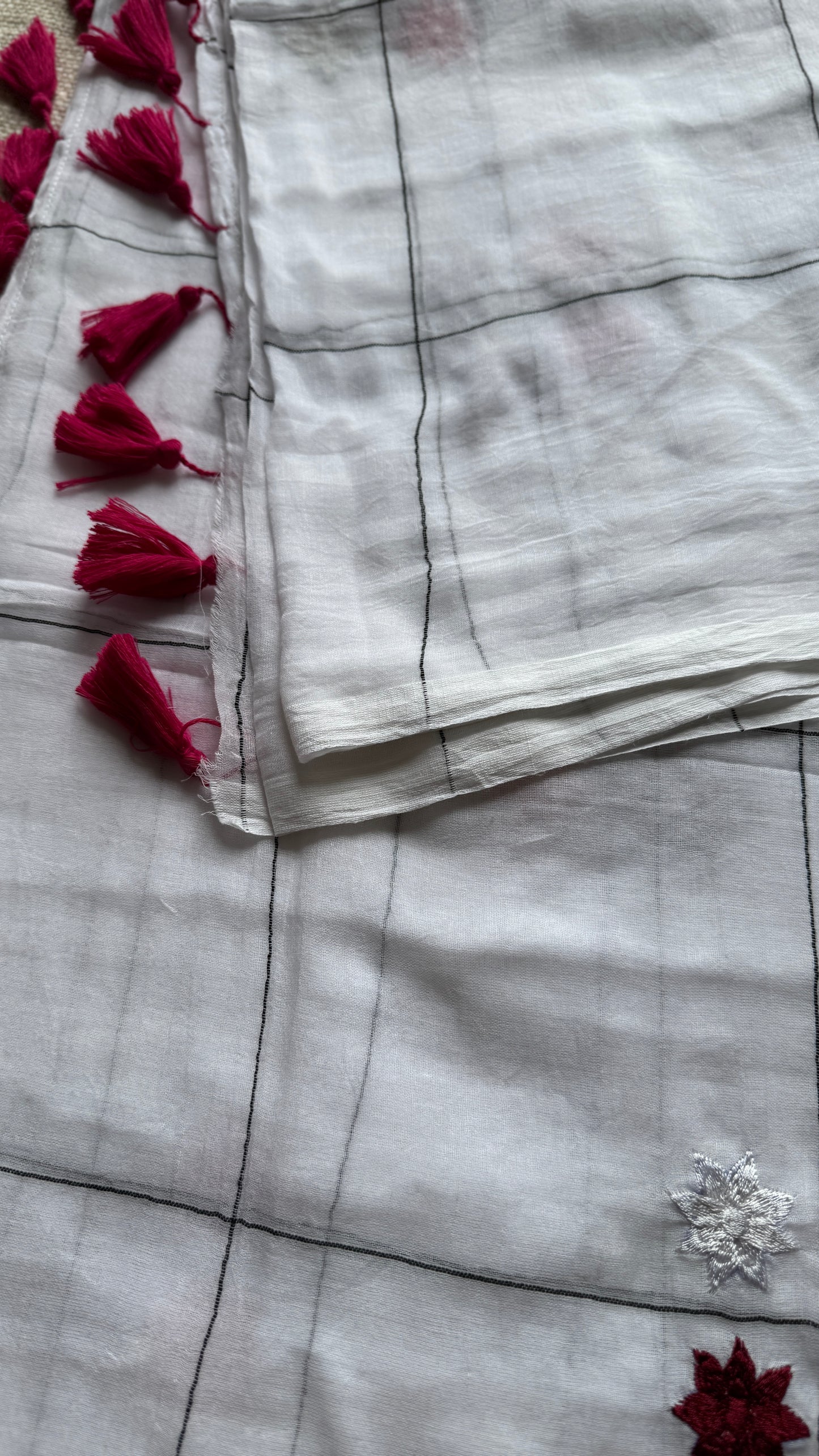 Checkered white, flower embroidery, mul cotton YCBCMCM20