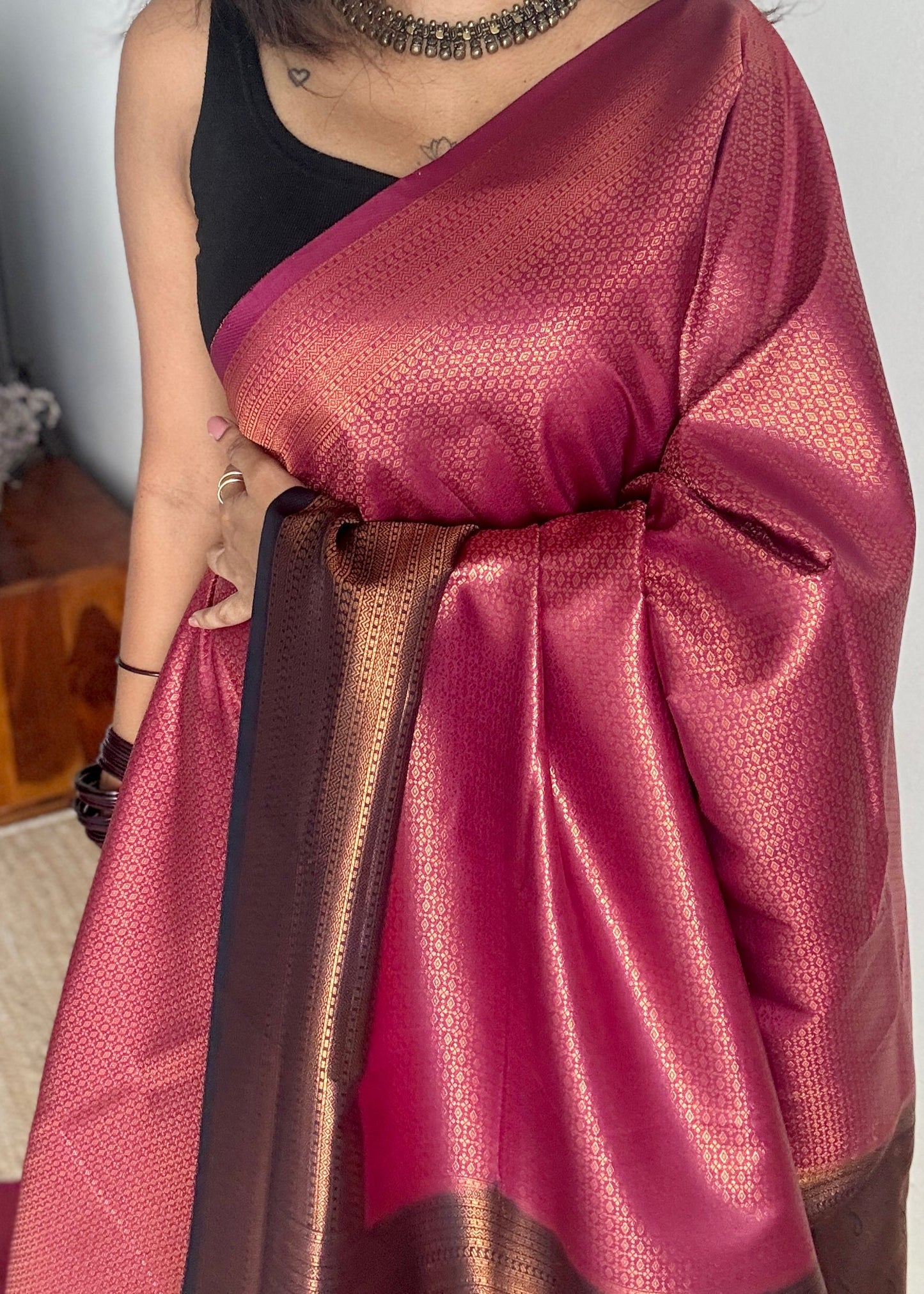 Night Rose - Wine with black, semi-silk