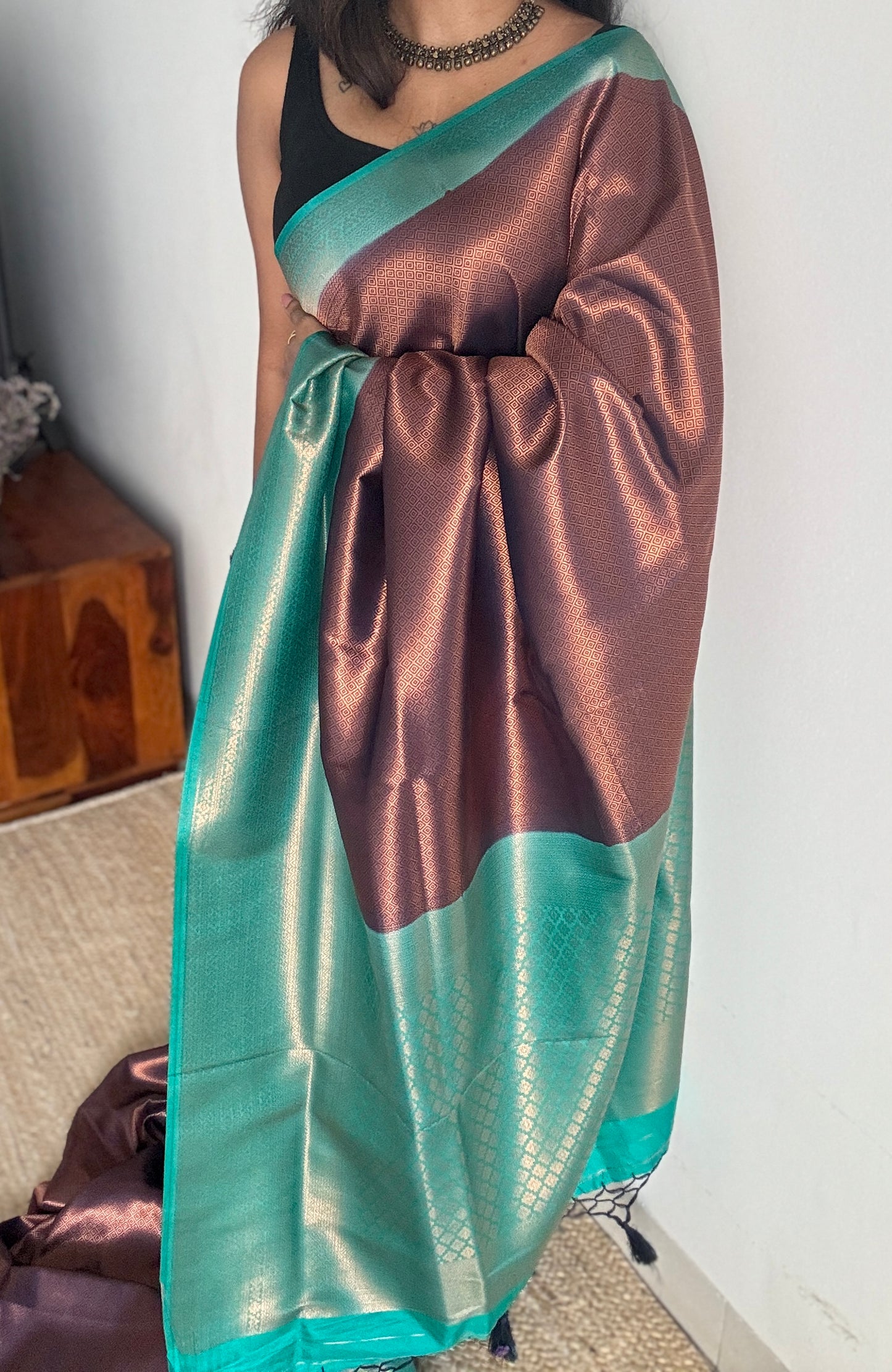 Yamini - Black with turquoise, semi-silk