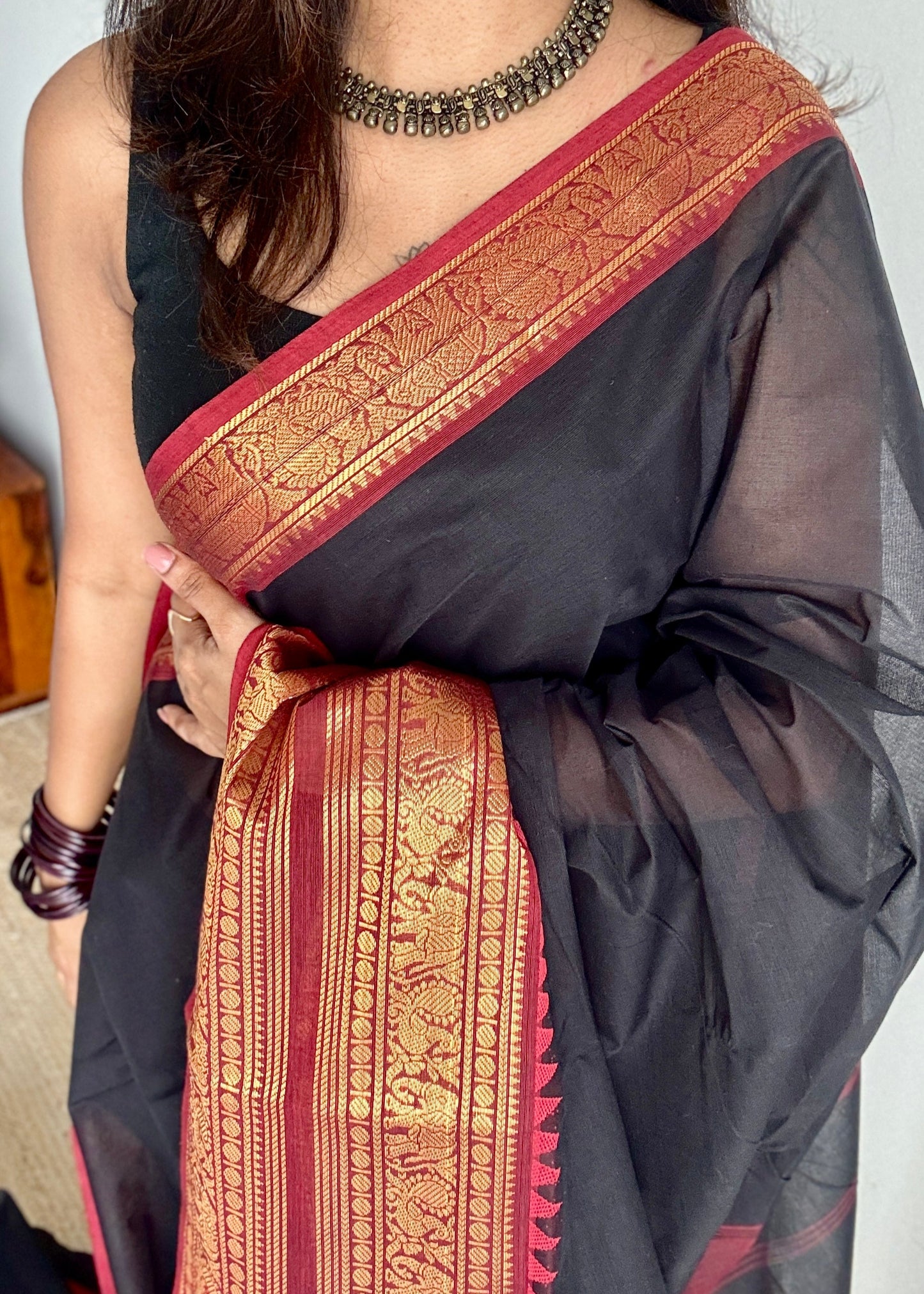 Deep Black with Maroon Contrast - Chettinad Cotton - YCCOTNCLWB01