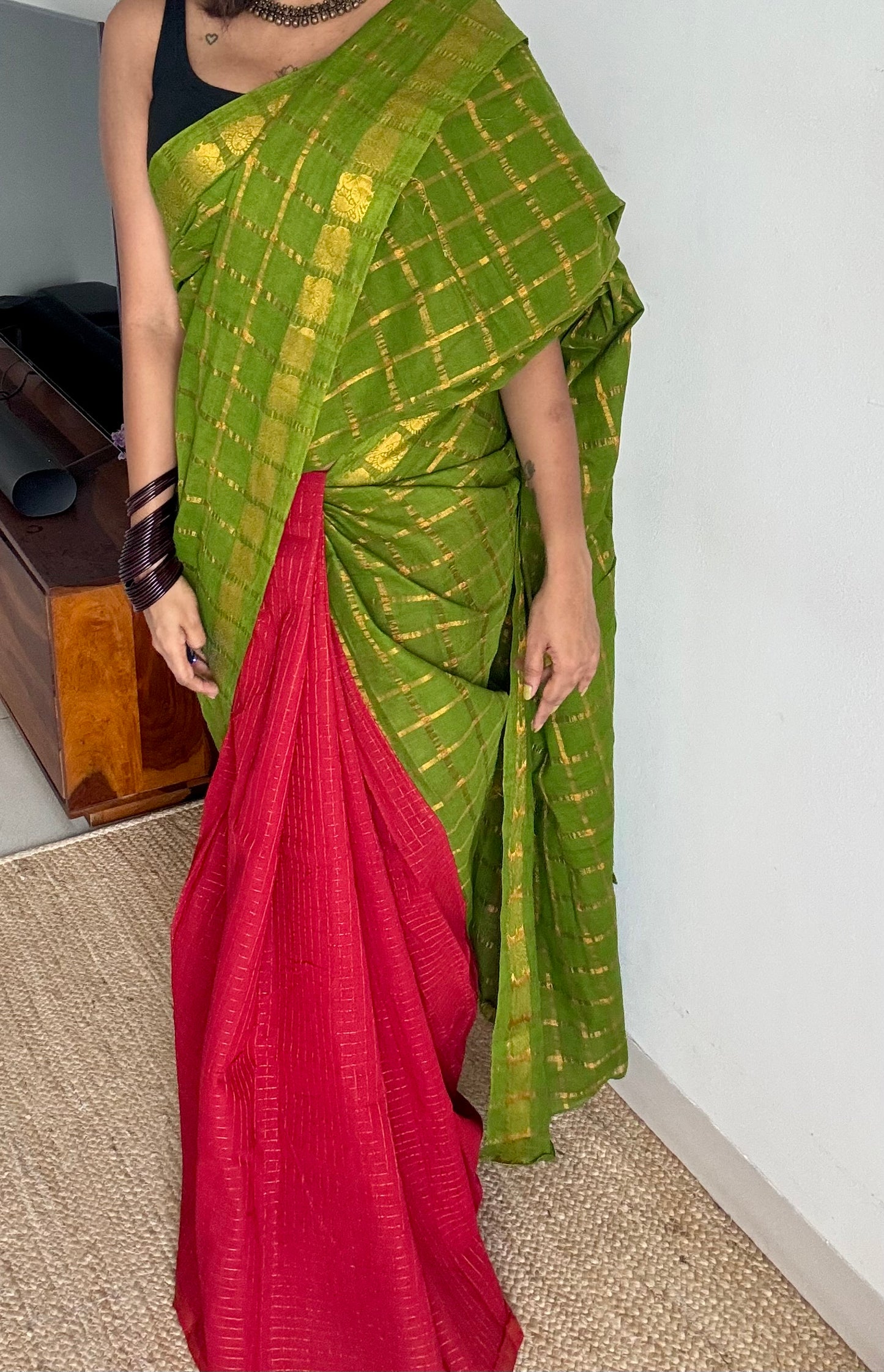 Green with Chilli red, sungudi cotton half-half saree - YCCOTNMSFE349