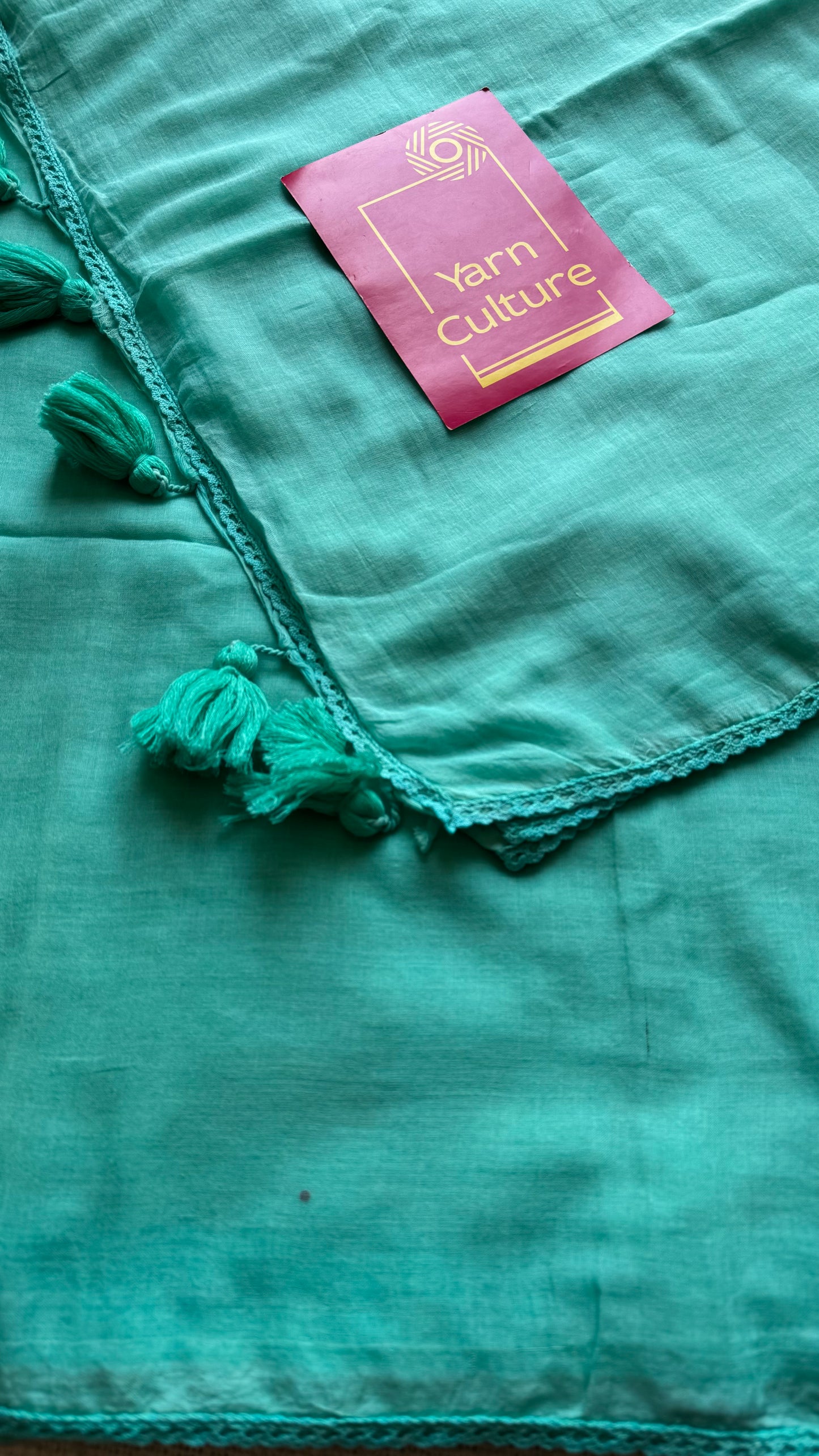 Turquoise plain mul saree with lace border - YCBCMCFE403