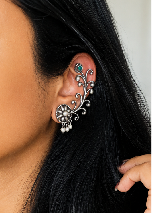 Oxidised silver, floral patterned earcuff, green stone - YCOSEC576