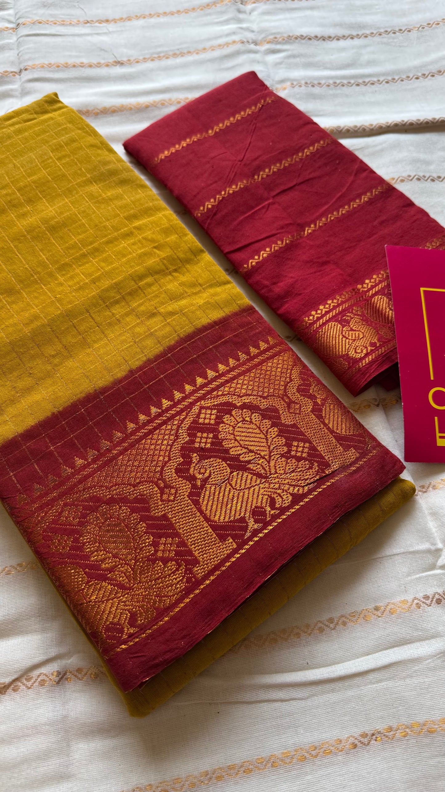Light green with red contrast zari checkered sungudi, kattuchayam dyed madurai cotton - YCCOTNMSAP196