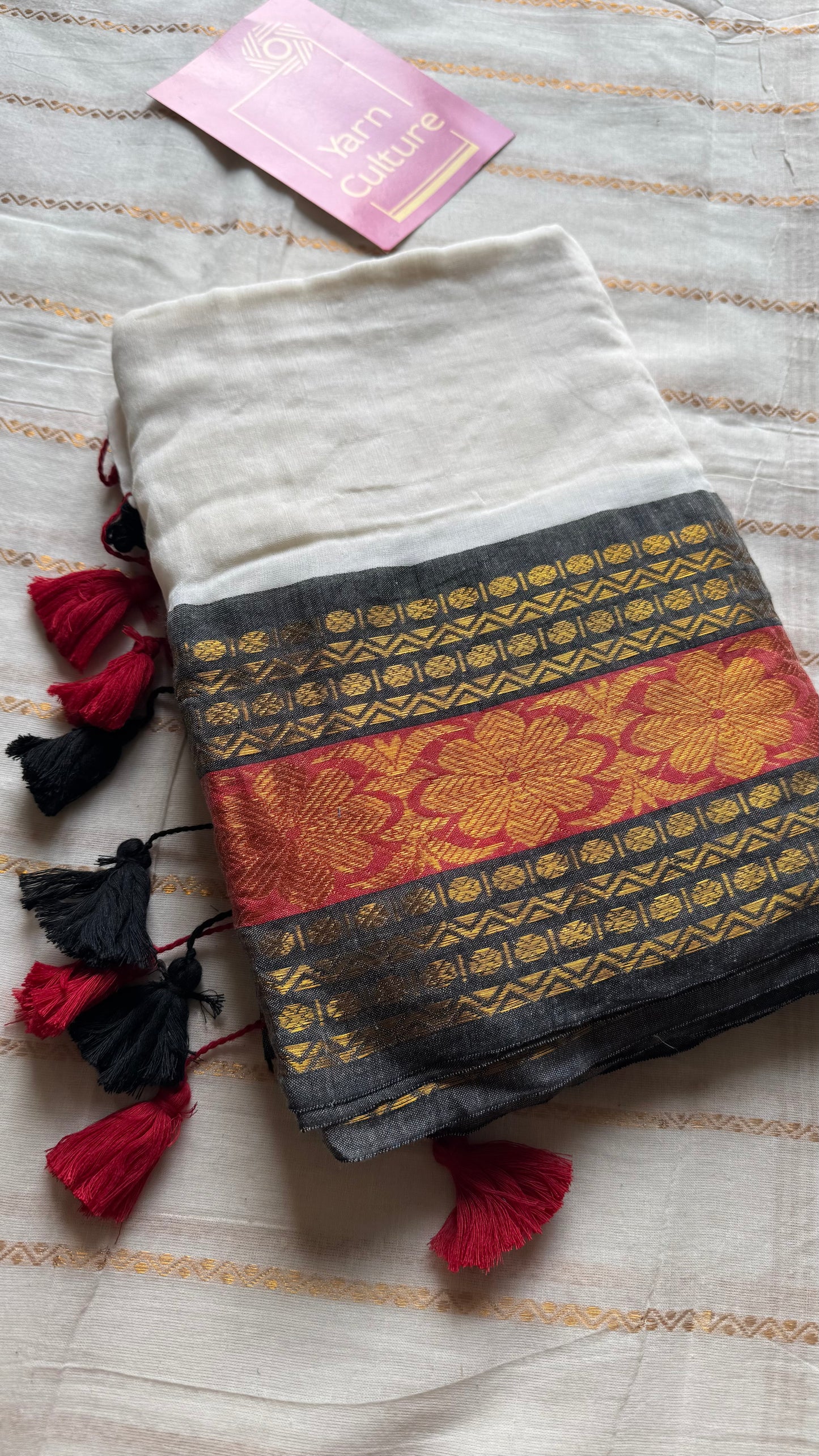 Ivory mul saree, dark grey and red kanchi border - YCIEON154
