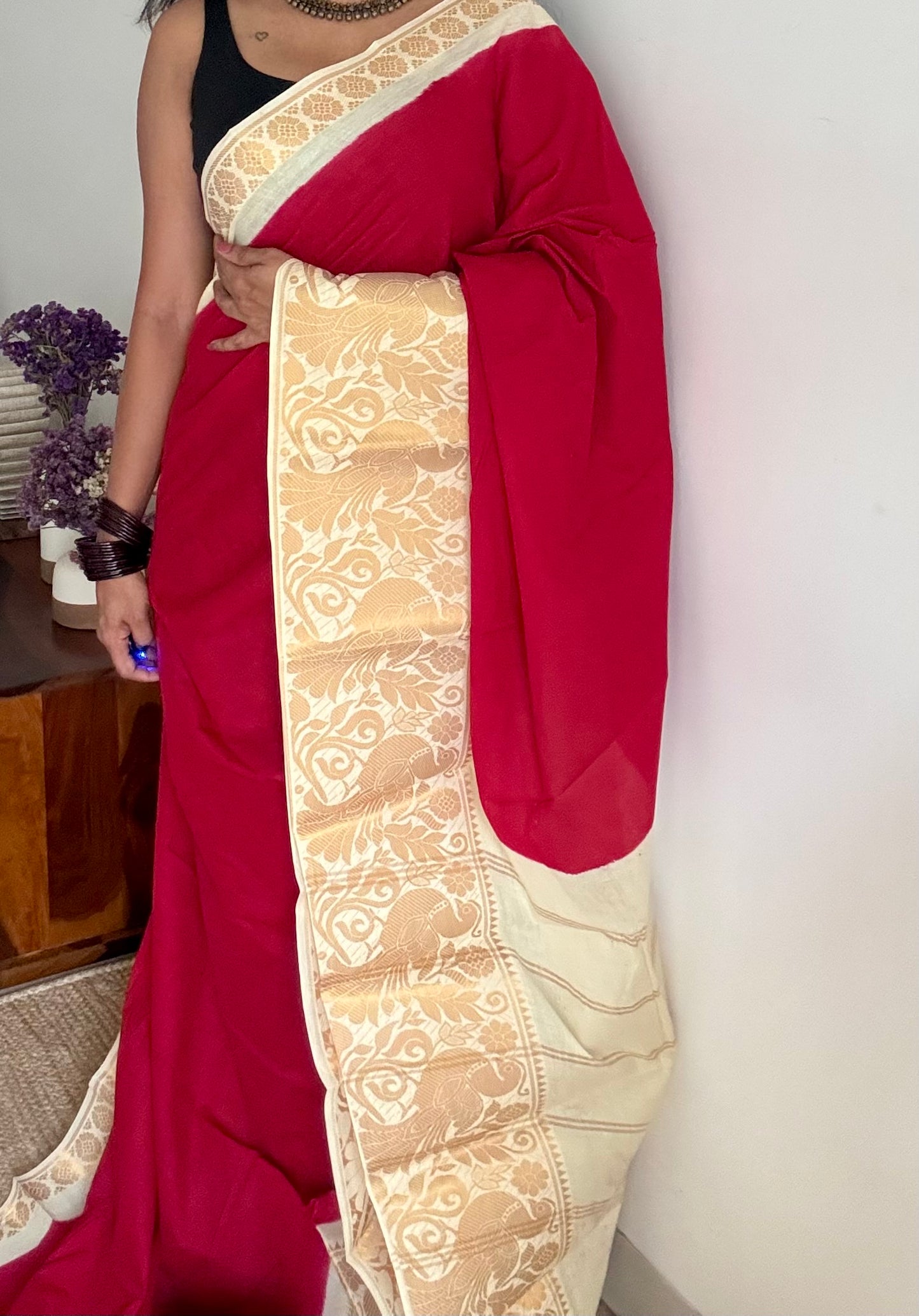 Red long border sungudi saree with cream contrast, kattuchayam dyed madurai cotton - YCCOTNMA251