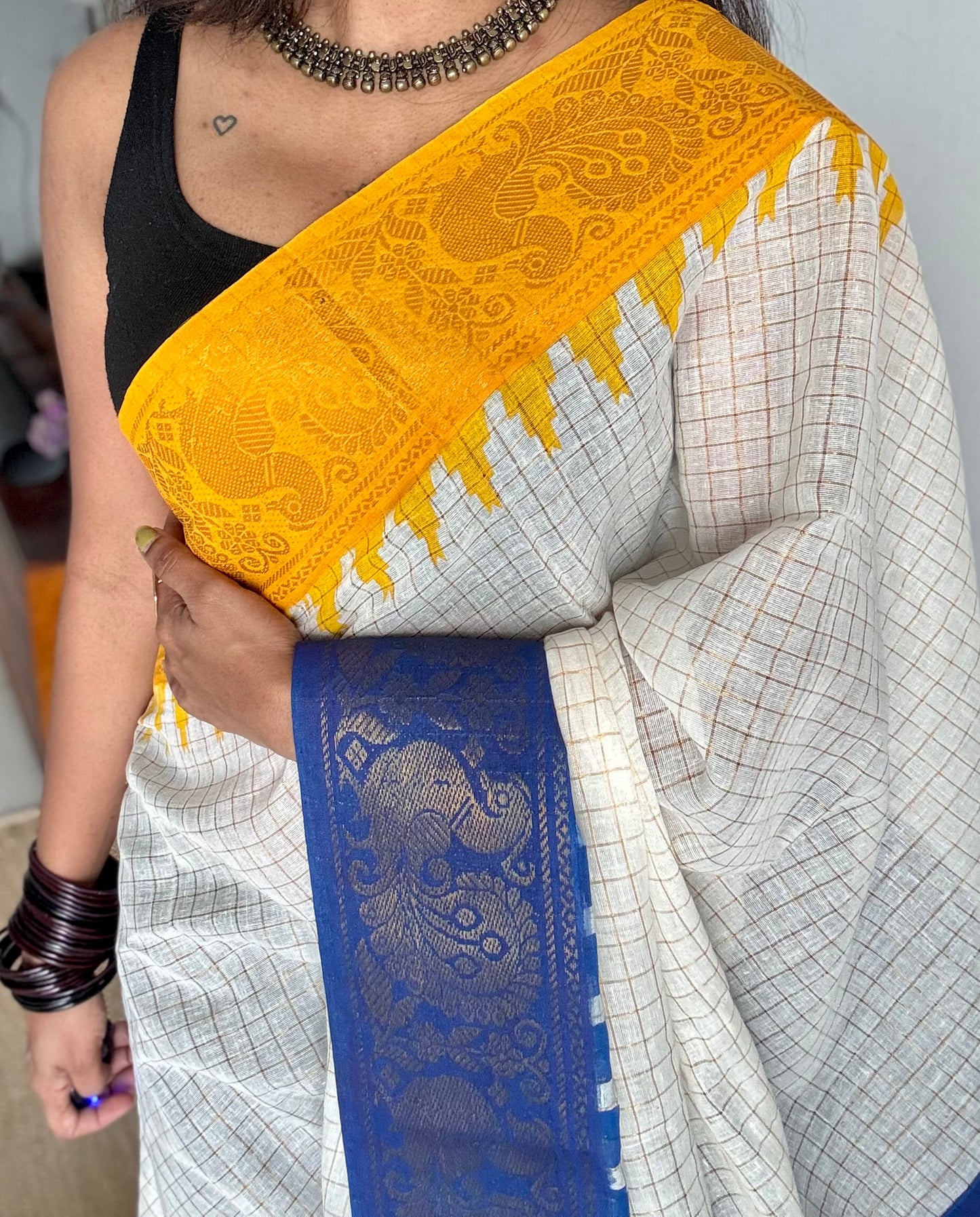 Sungudi cotton checks, ivory gold base, yellow and blue border, soft cotton - YCCOTNGJJA166