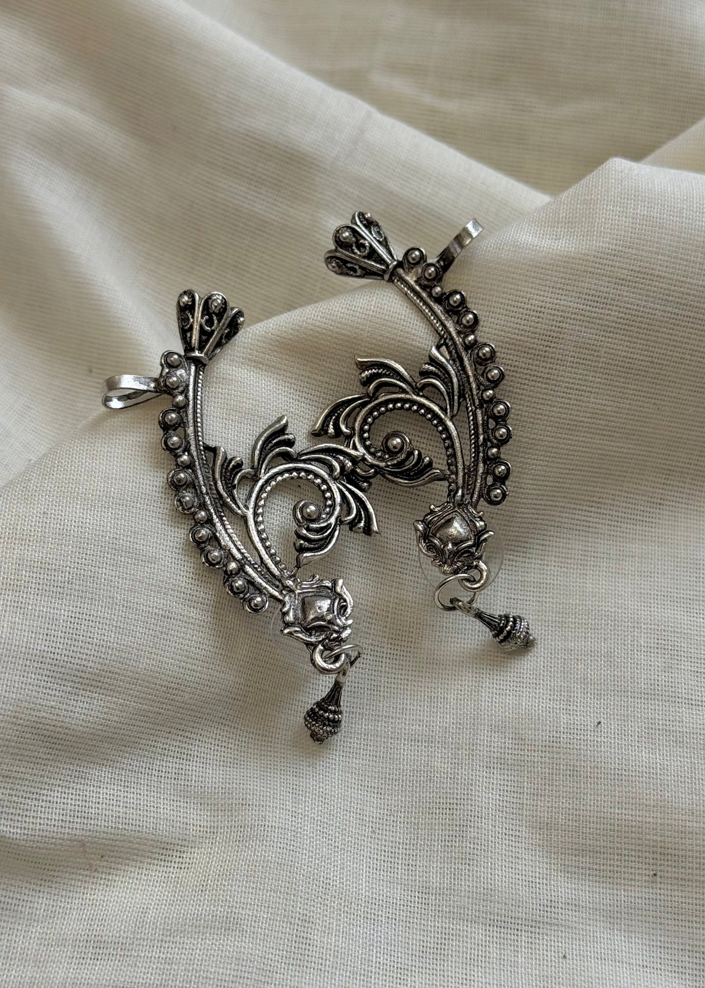 Oxidised silver, patterned earcuff - YCOSEEC291