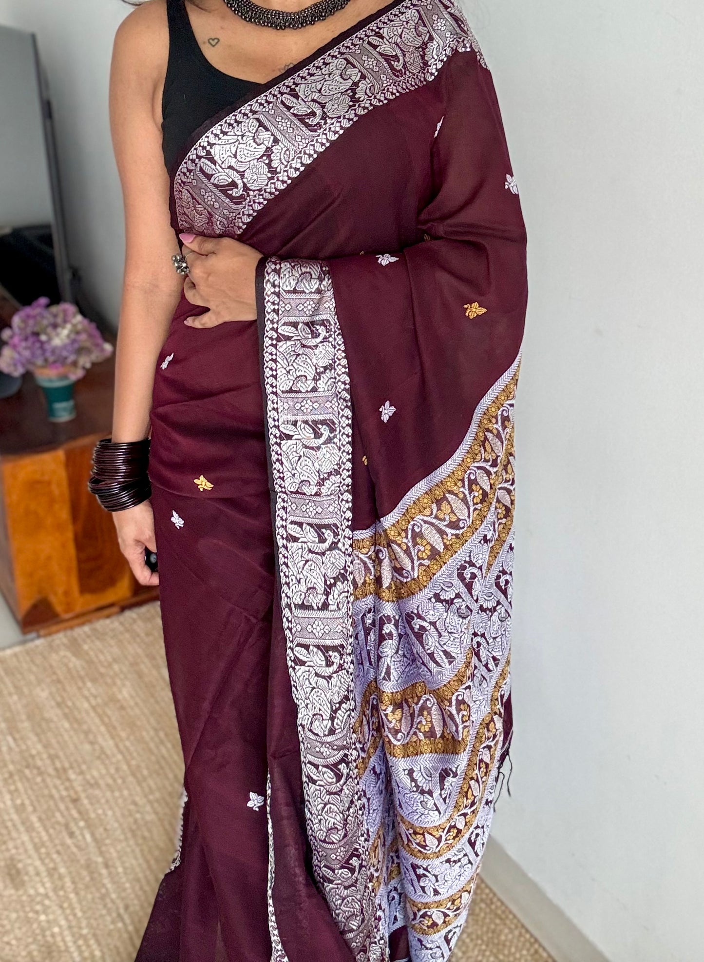 Coffee brown with white, Baluchari-inspired soft cotton handwoven saree - YCHOTEBCJA229