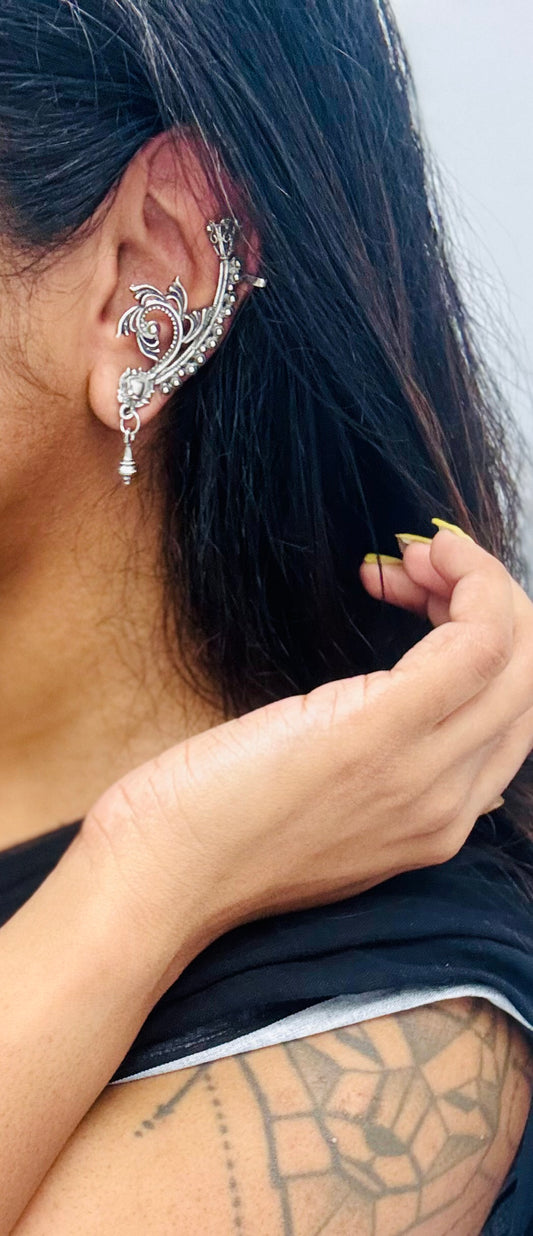 Oxidised silver, patterned earcuff - YCOSEEC291