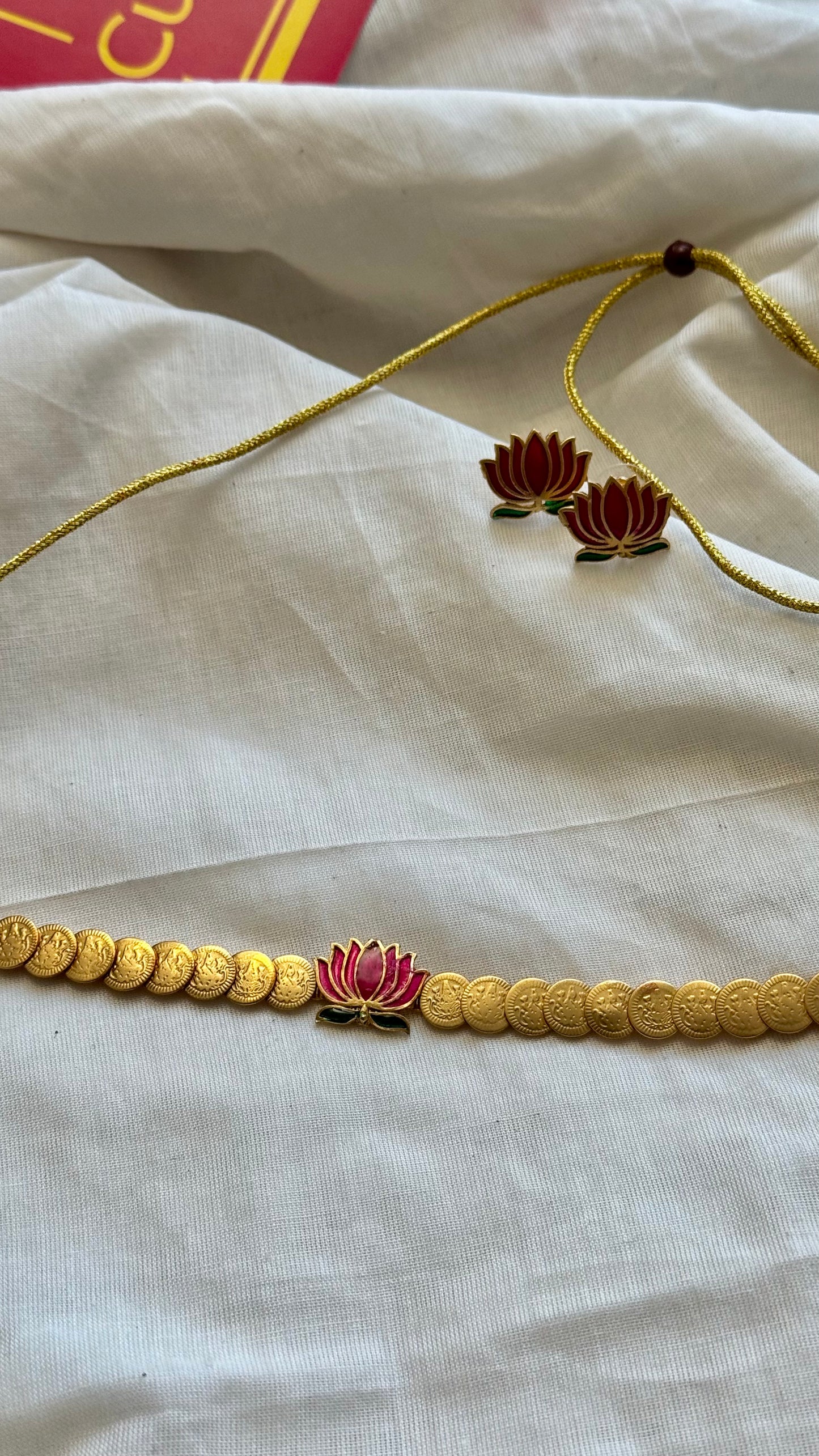 Coin neckpiece with hot pink lotus, with earrings - YCGPNP676
