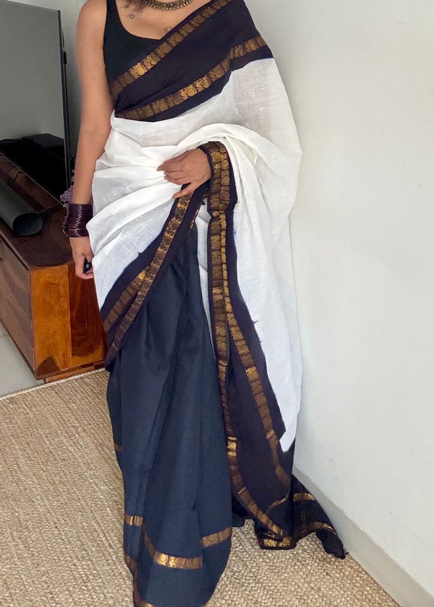 White with black, sungudi cotton half-half saree - YCCOTNMSFE368