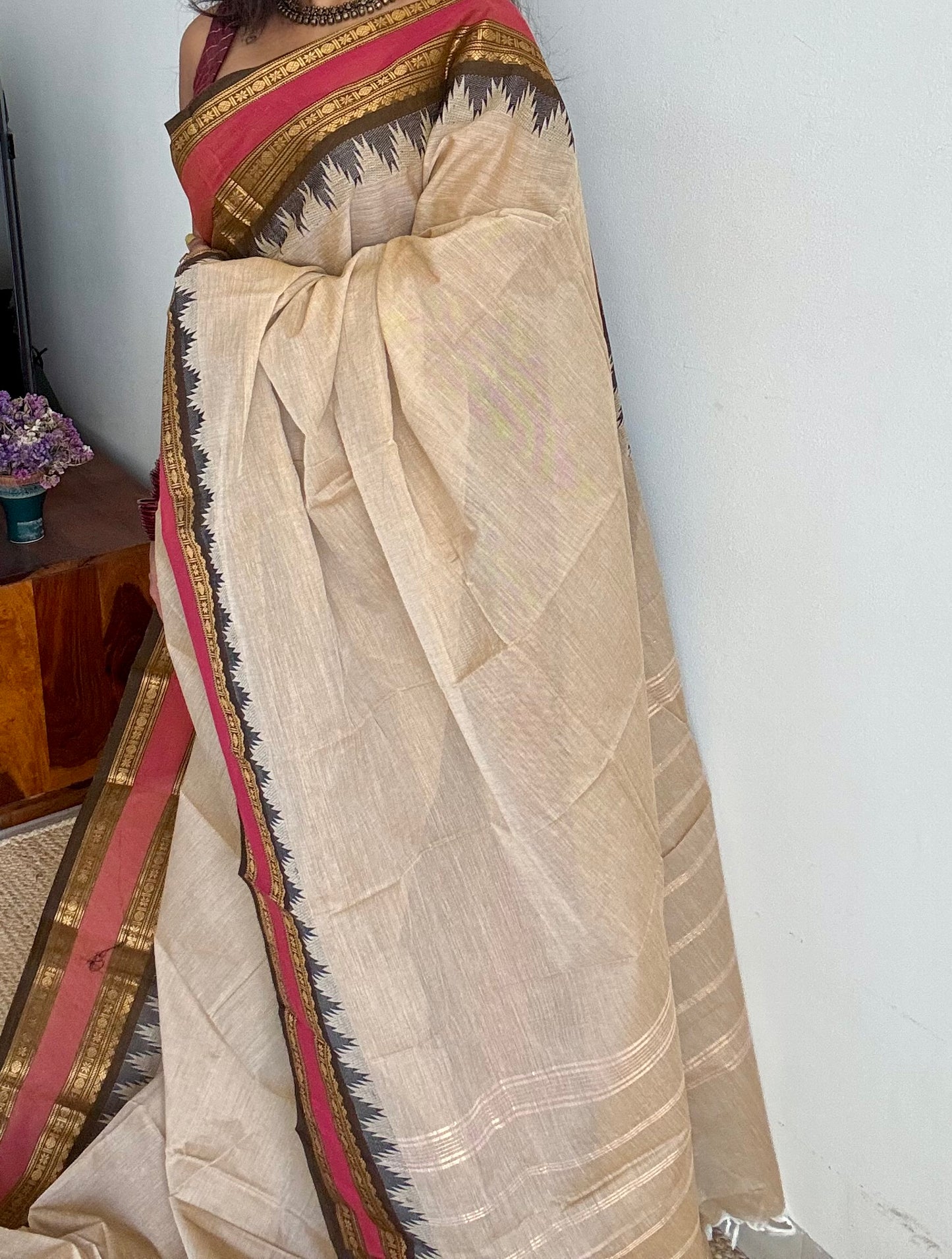 Cream with light red Kanchi cotton saree with rettaipettu double border - YCCOTNCCFE71