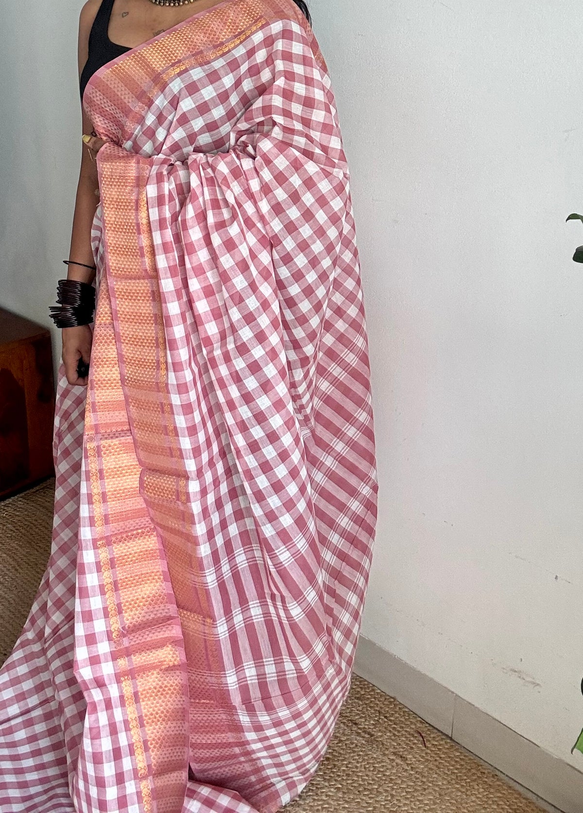 Chettinad cotton saree with mauve pink and white checks, zari motif border - YCCOTNCKSE46