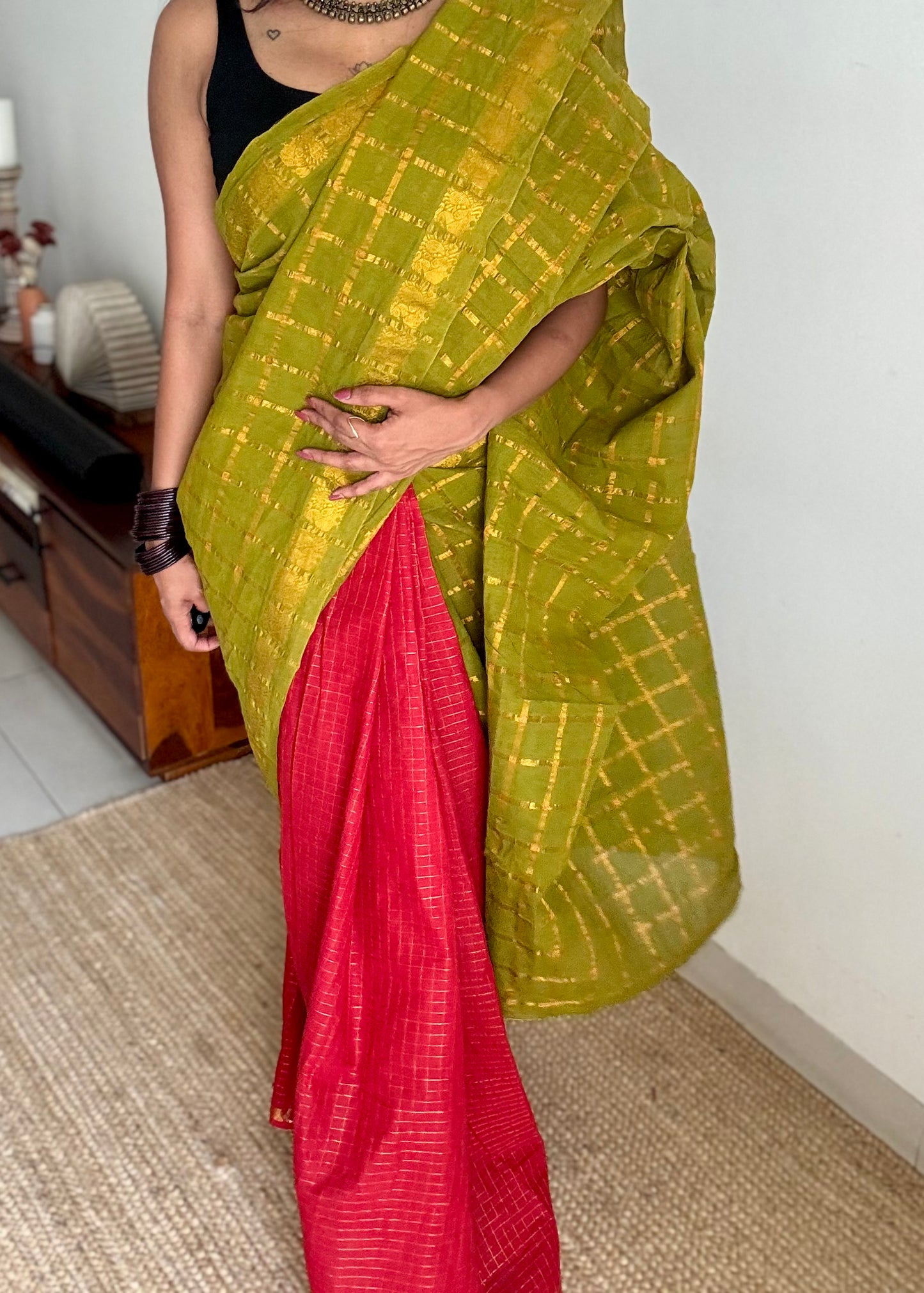 Green and chilli red, sungudi cotton half-half saree - YCCOTNIDMA303