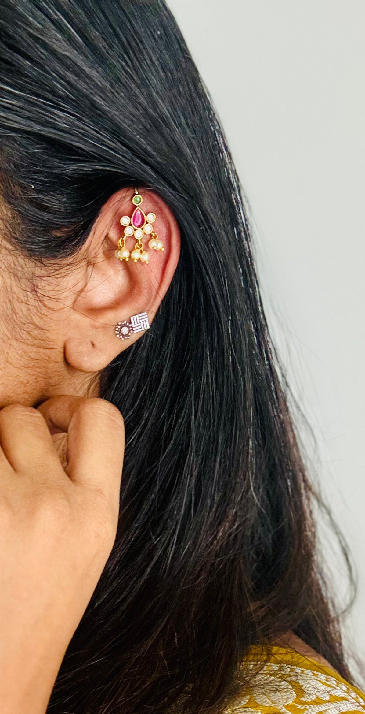 Bugadi clip-on (non pierced), green, ruby, white - YCGPBU686