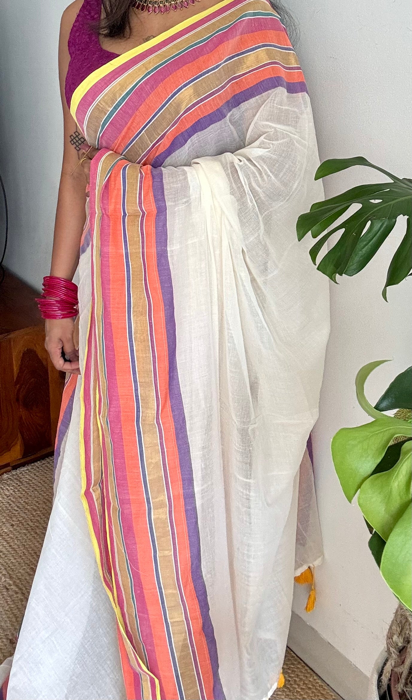 Ivory mul saree, multicoloured border - YCIEON34
