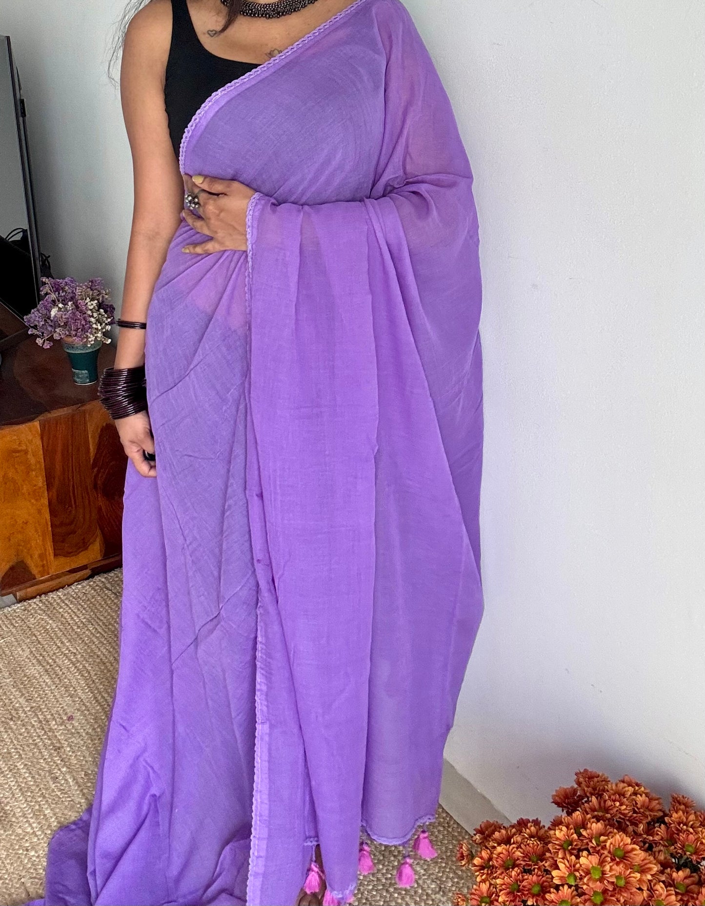 Lilac plain mul saree with lace border - YCBCMCFE404