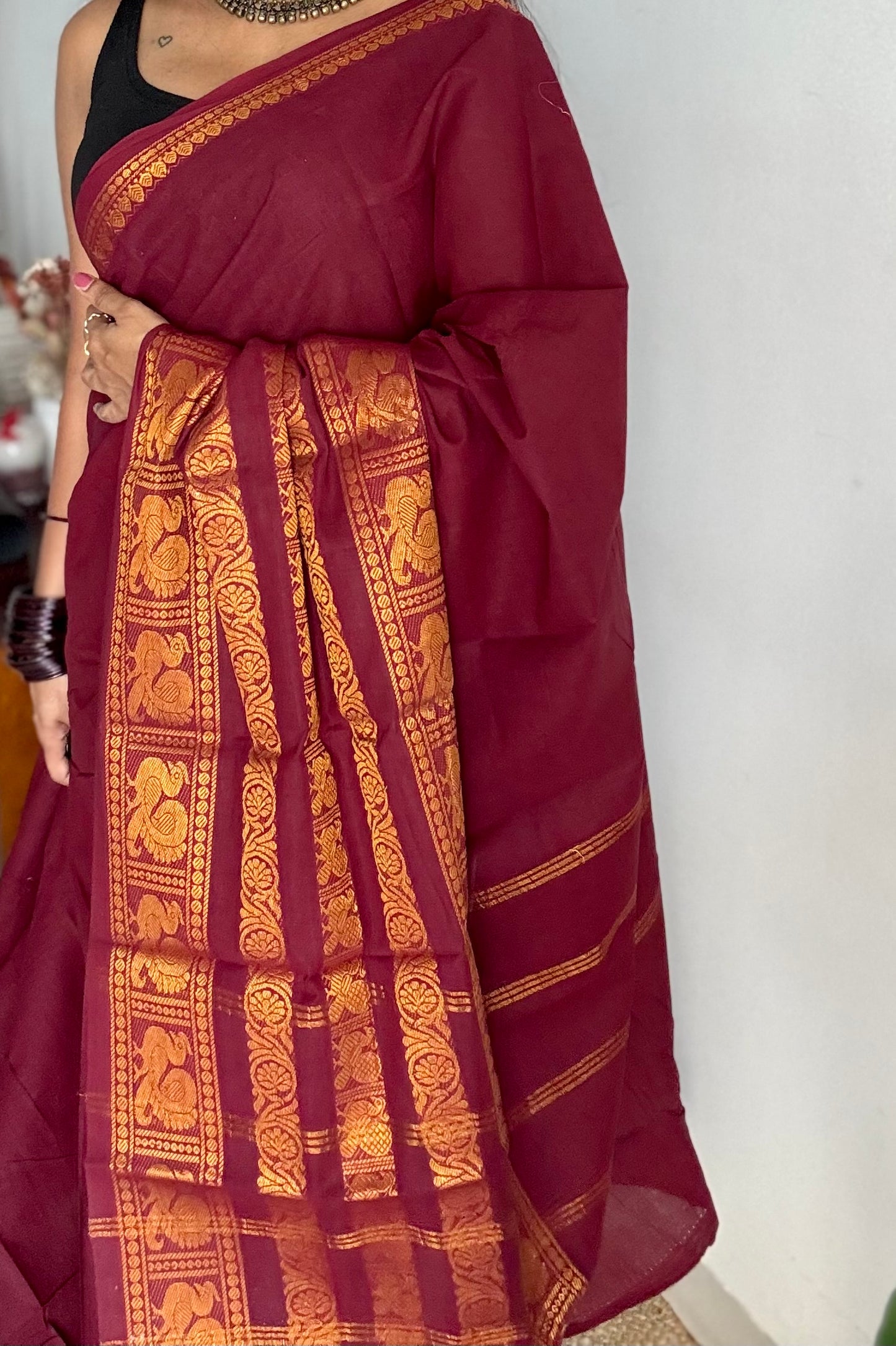 Maroon long border sungudi, kattuchayam dyed madurai cotton - YCCOTNMSAP131