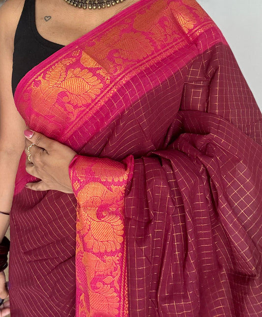 Maroon with hot pink contrast zari checkered sungudi, kattuchayam dyed madurai cotton - YCCOTNMSAP184