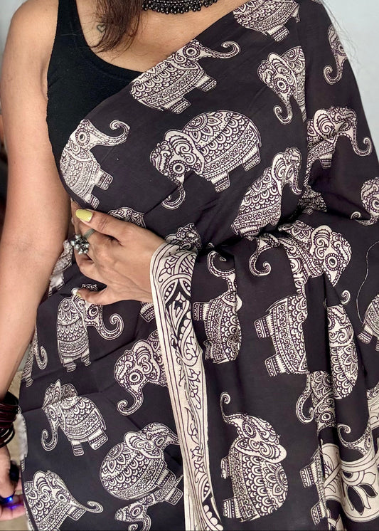 Black kalamkari saree, elephant motifs, soft cotton - YCWOTDMA349