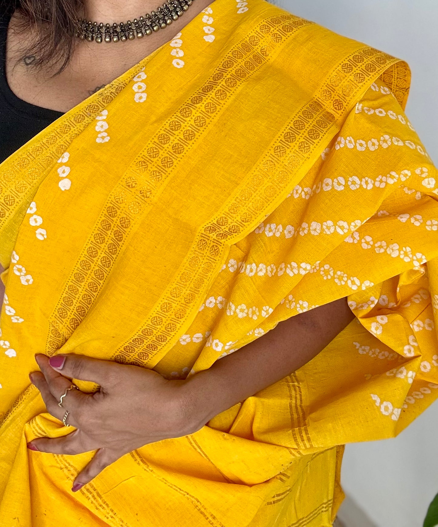 Yellow, wax dot printed sungudi, kattuchayam dyed madurai cotton - YCCOTNMSAP146