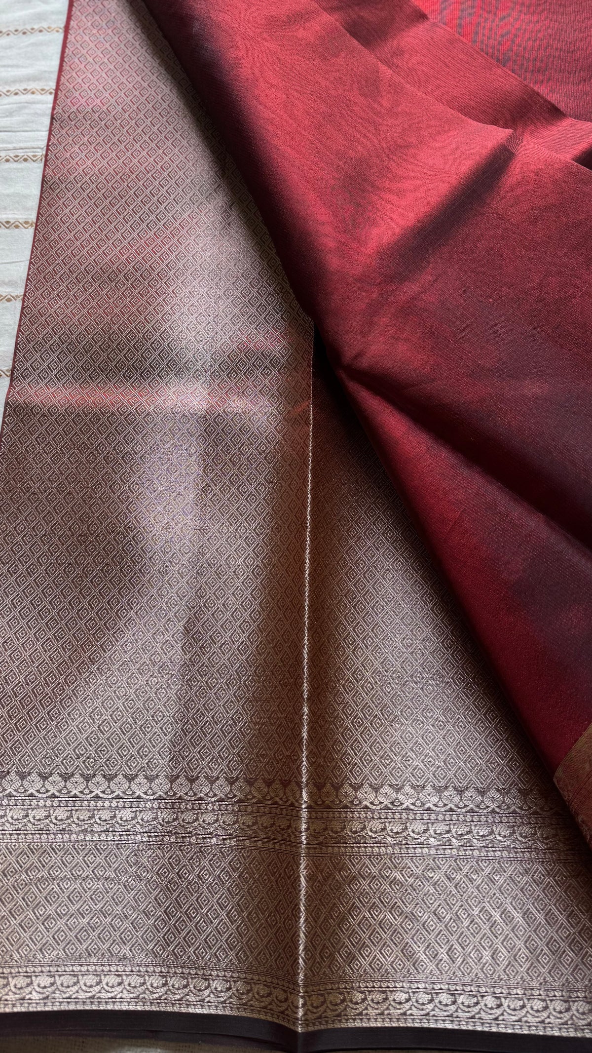 Dark red tissue Banarasi saree with zari border - YCBLTOC84