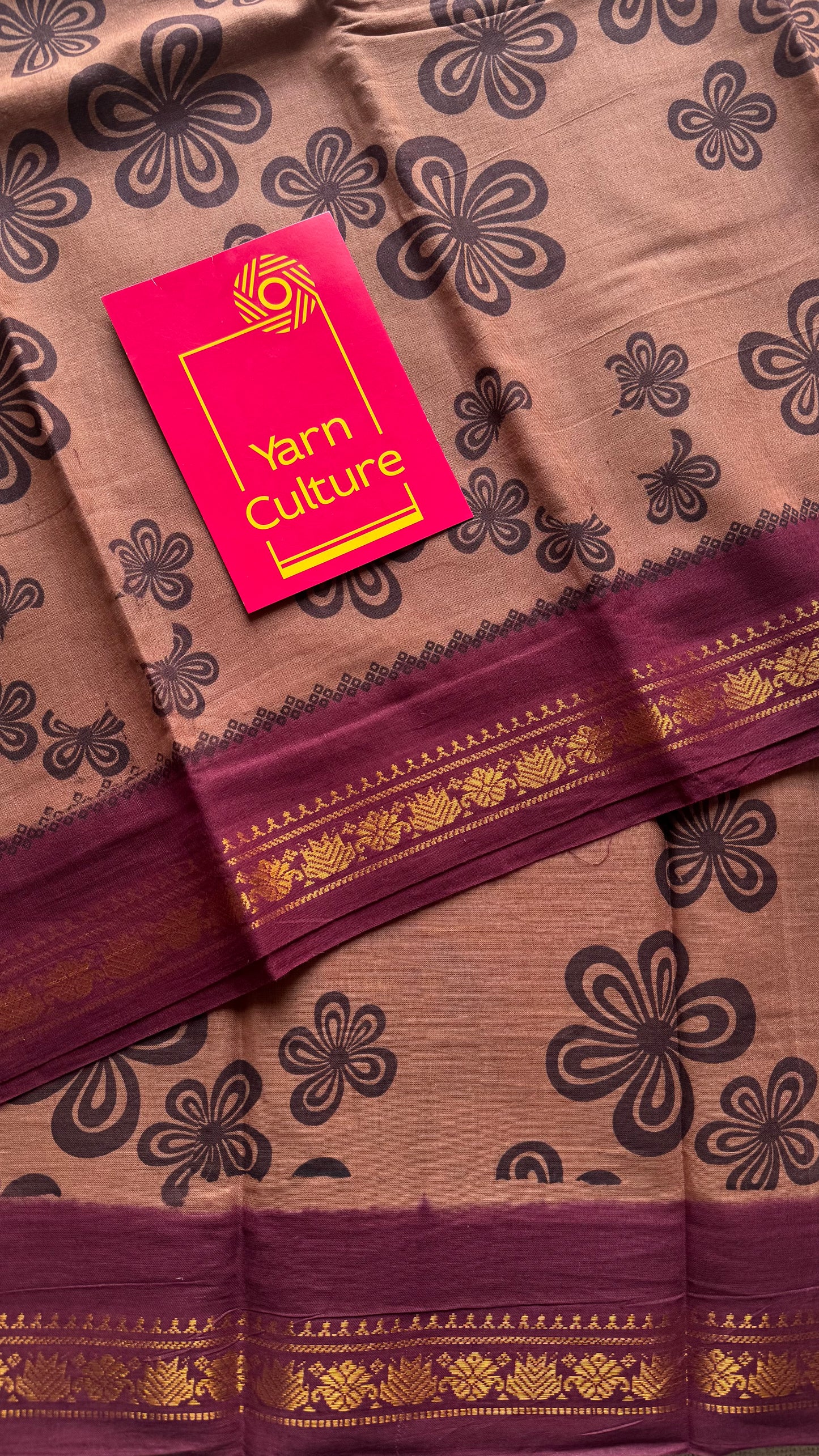 Light brown with maroon, motif printed, kattuchayam dyed madurai sungudi cotton saree - YCCOTNMSFE77