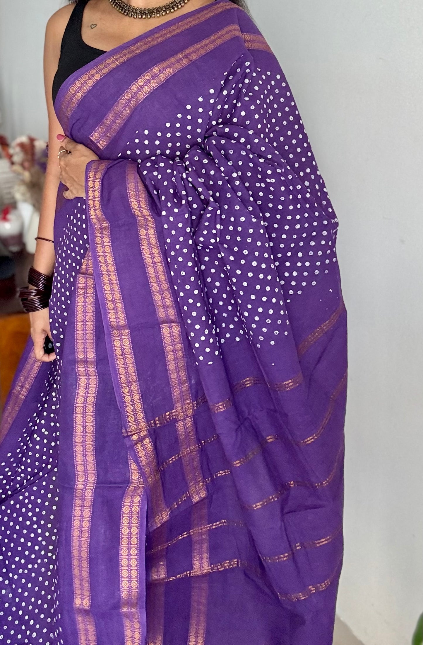 Purple, wax dot printed sungudi, kattuchayam dyed madurai cotton - YCCOTNMSAP156