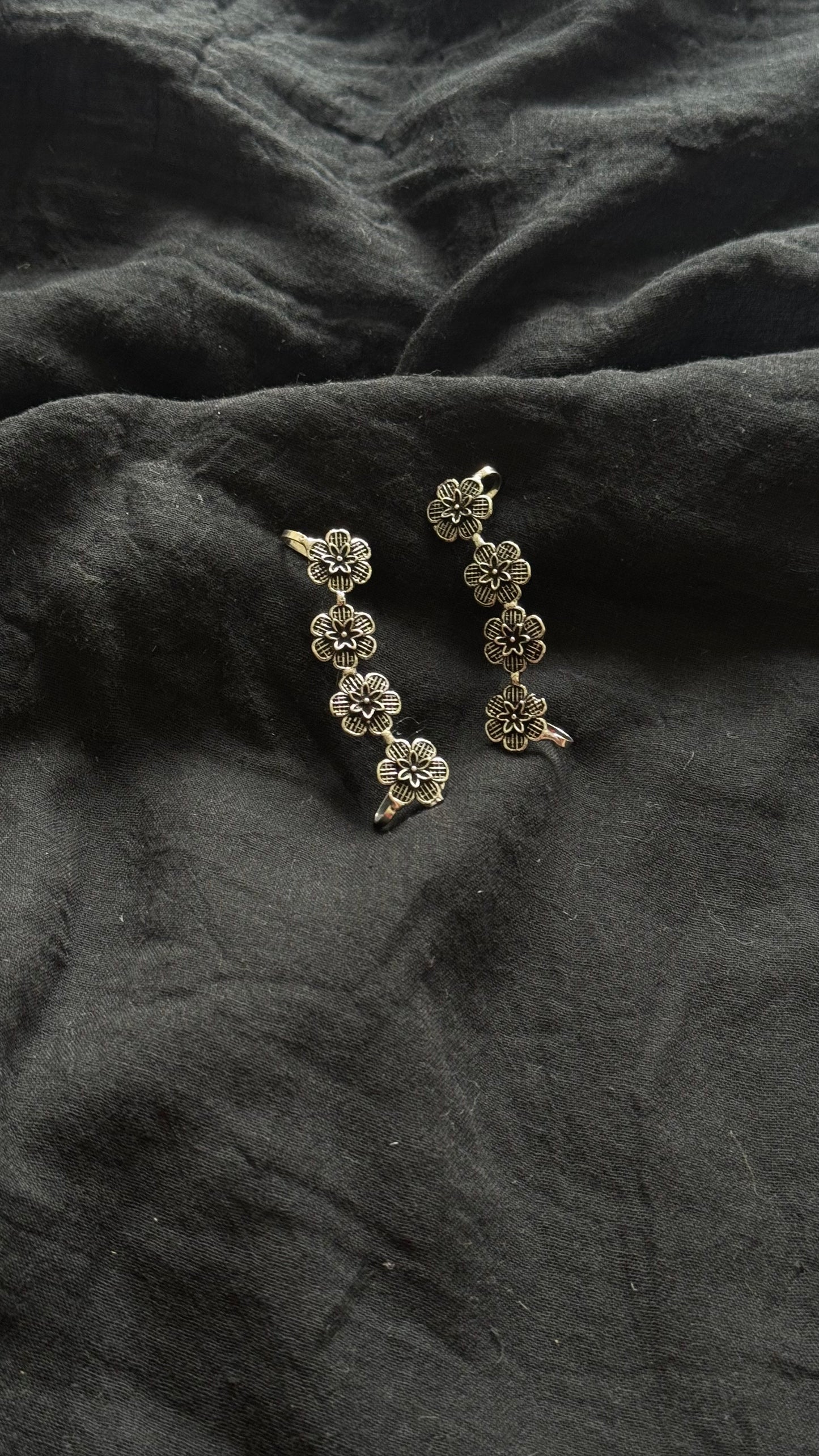 Oxidised silver, floral earcuff, clip-on - YCOSEC493