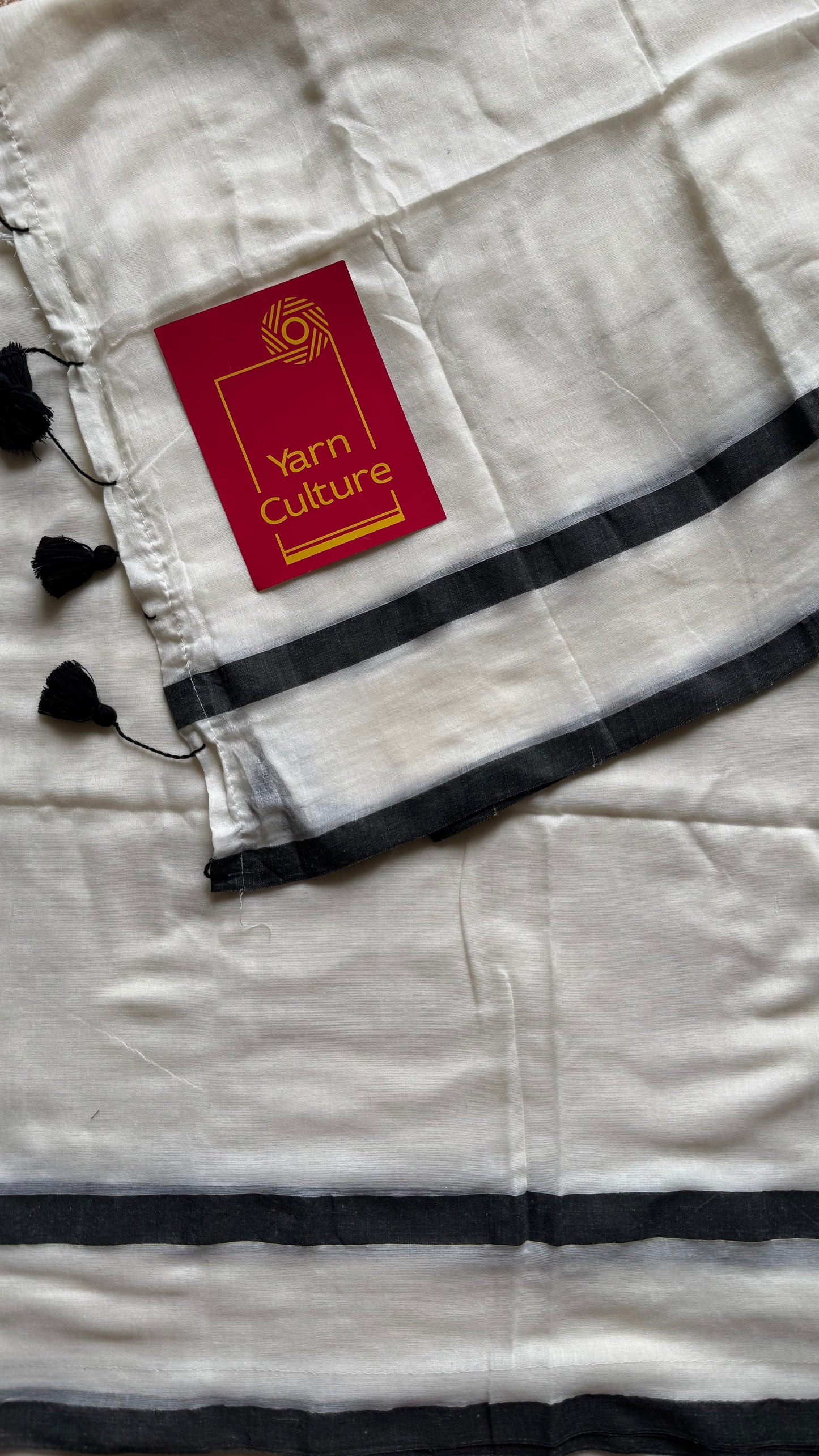 Ivory mul saree, black gap border - YCIEON157