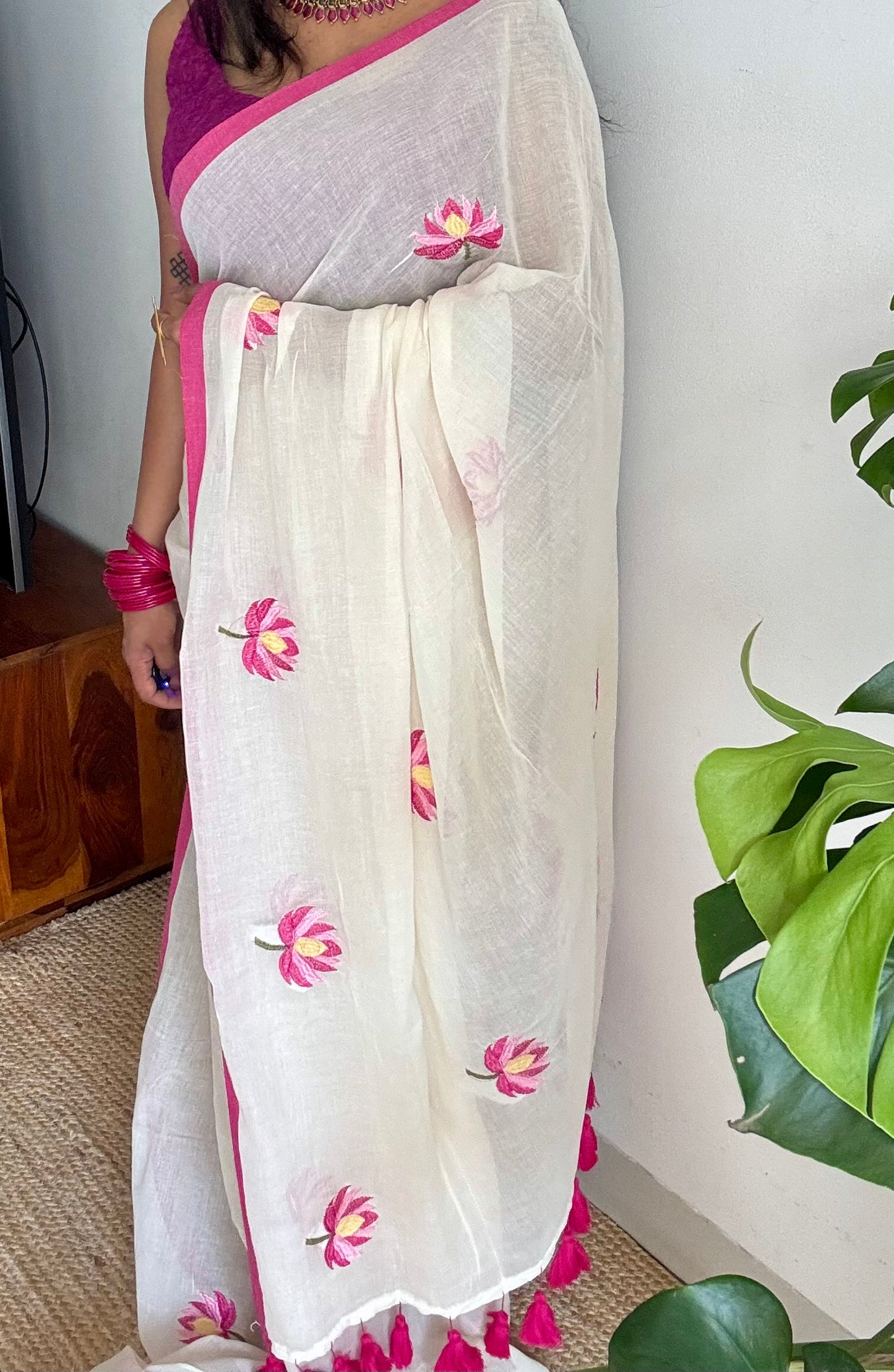 Ivory mul saree, with pink lotus embroidery - YCIEON03