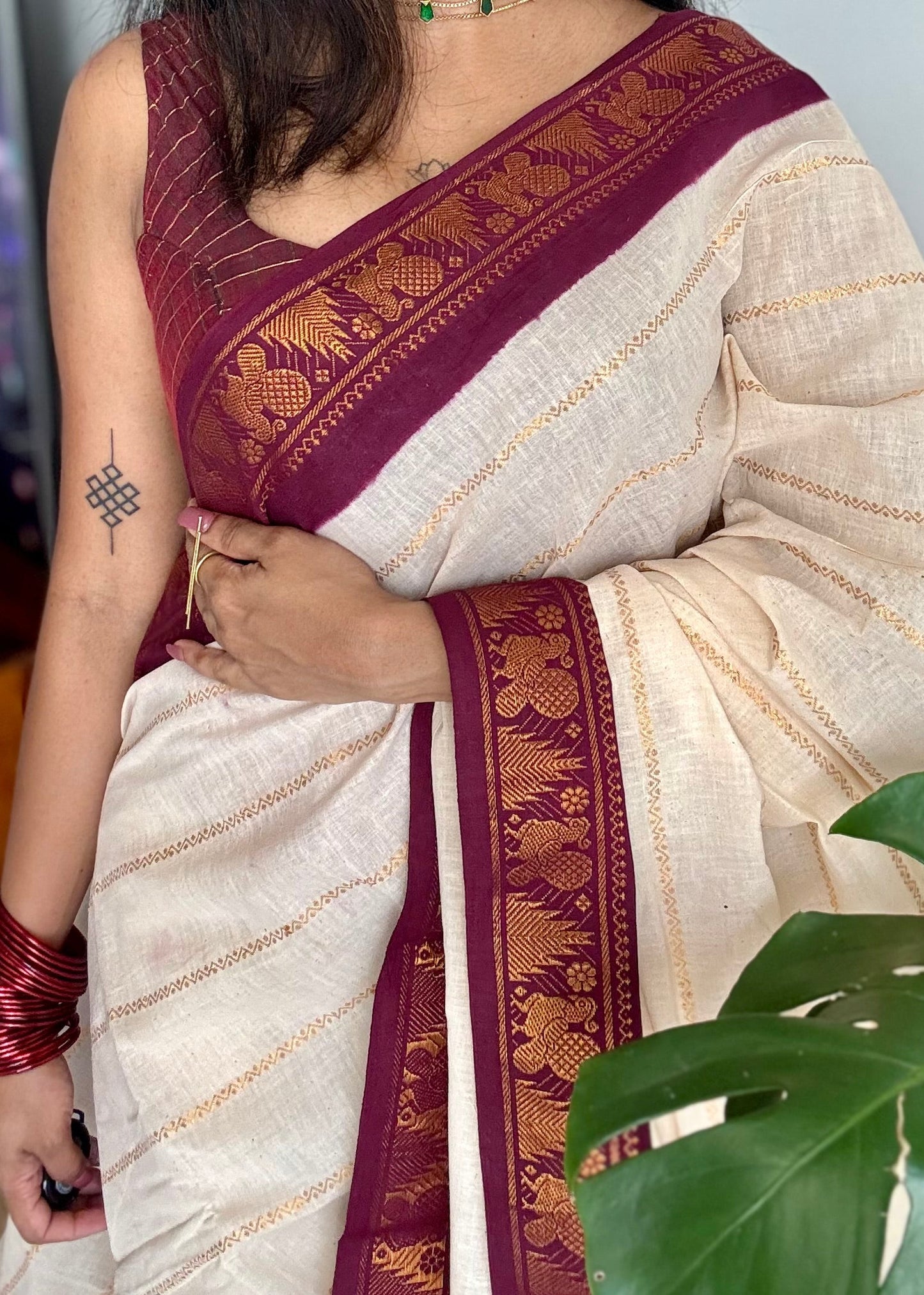 Ivory with maroon contrast velthaari sungudi, kattuchayam dyed madurai cotton - YCIEON103