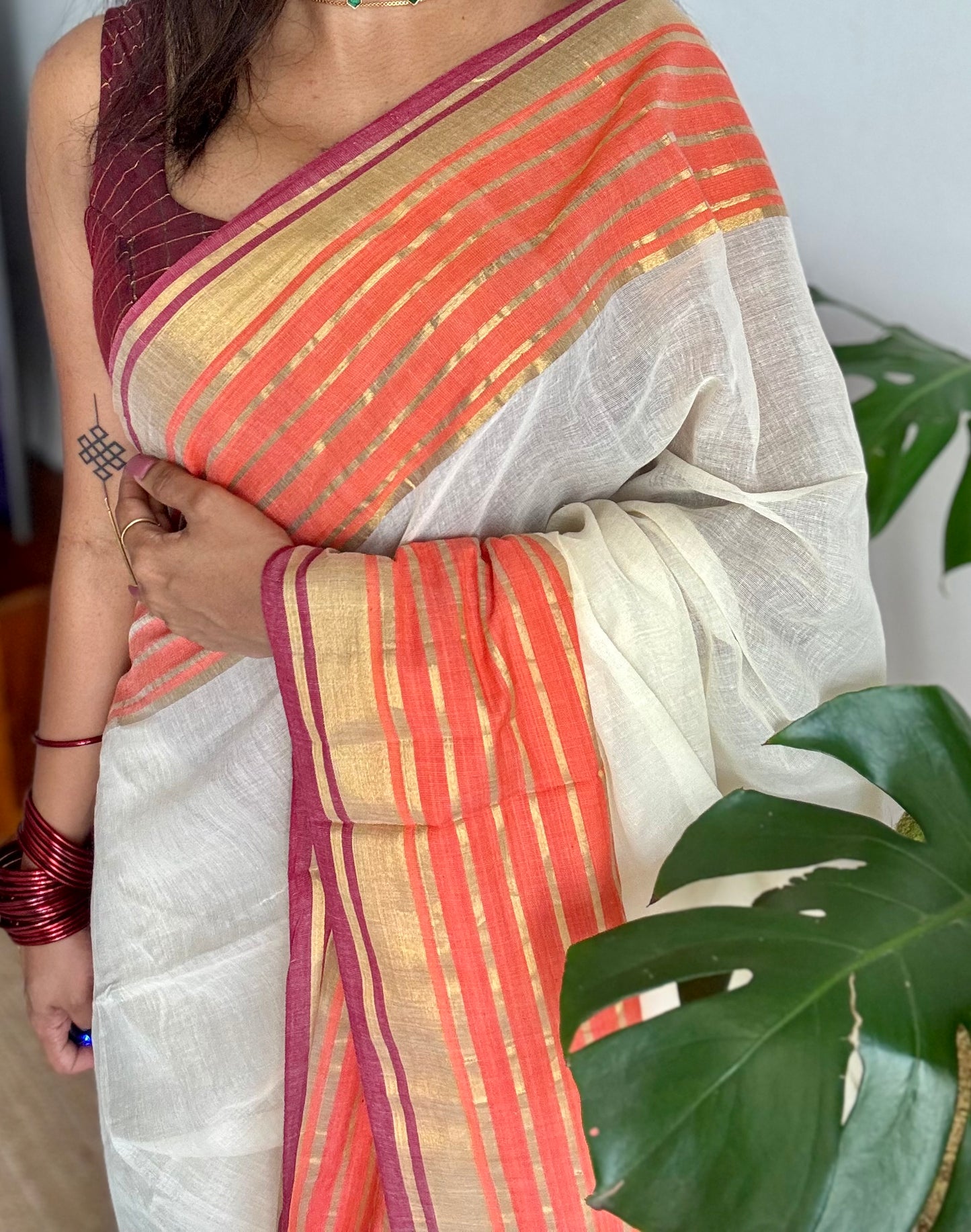 Ivory mul saree, orange with maroon striped border - YCIEON13